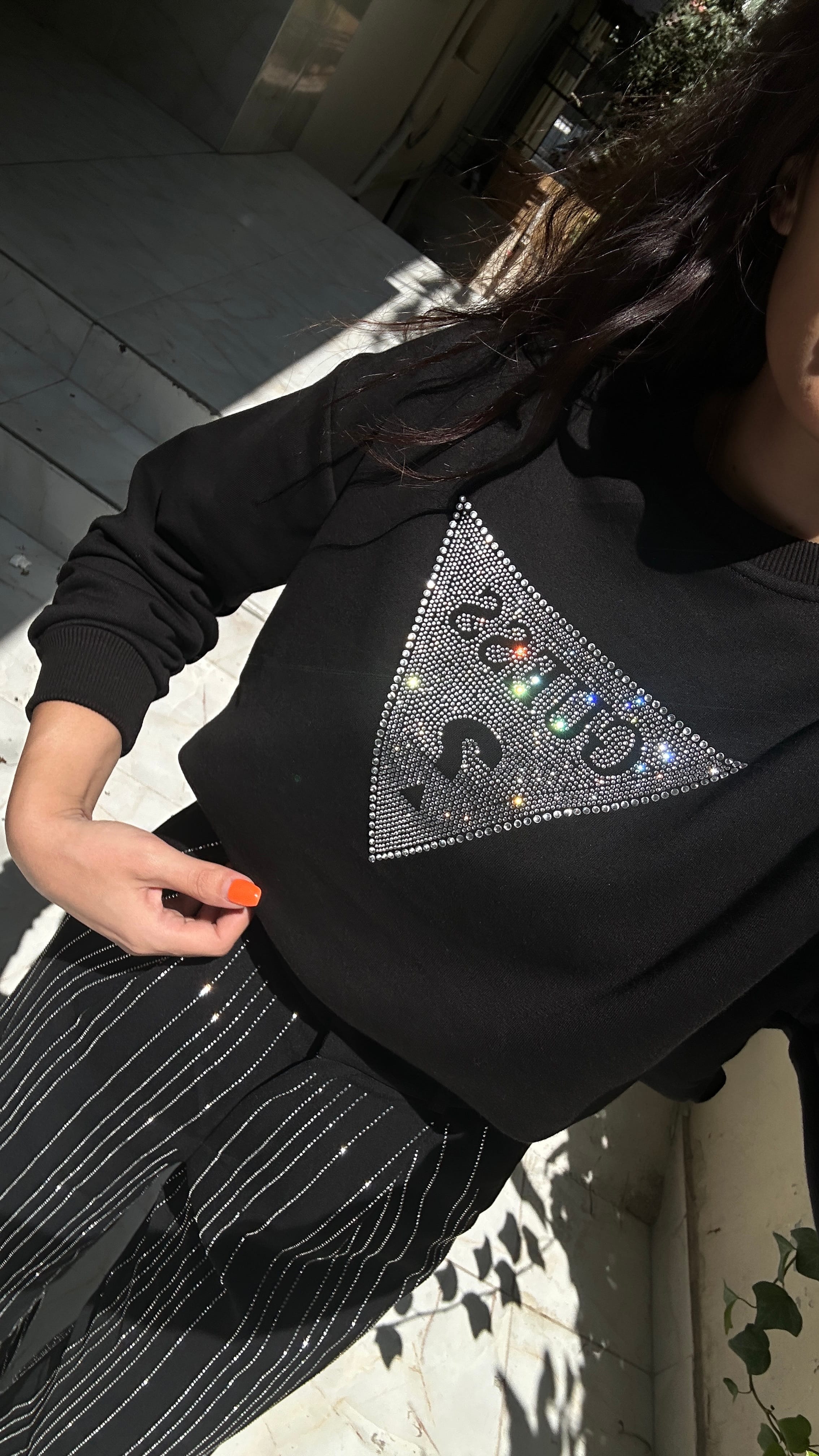 üçgen taşlı sweat siyah 