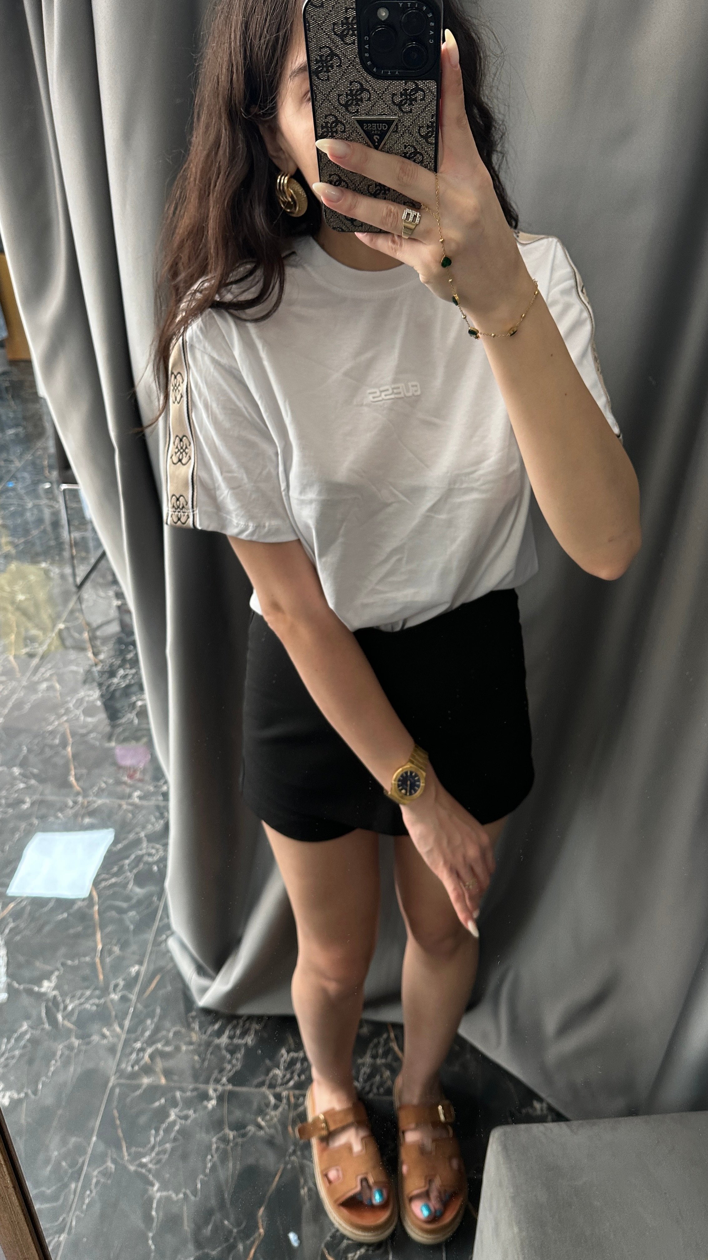 şeritli monogram beyaz tshirt