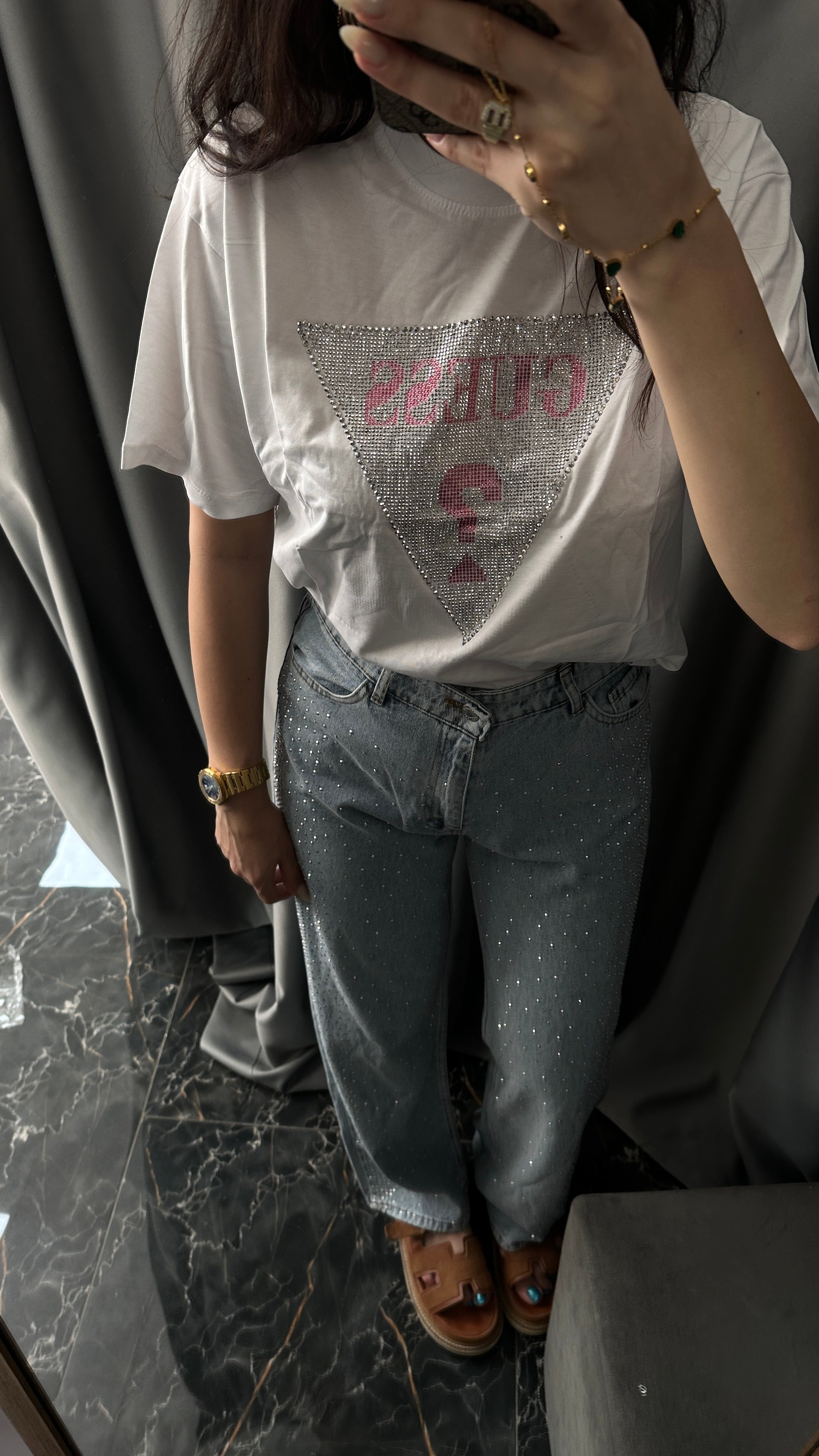üçgen taşlı beyaz tshirt 