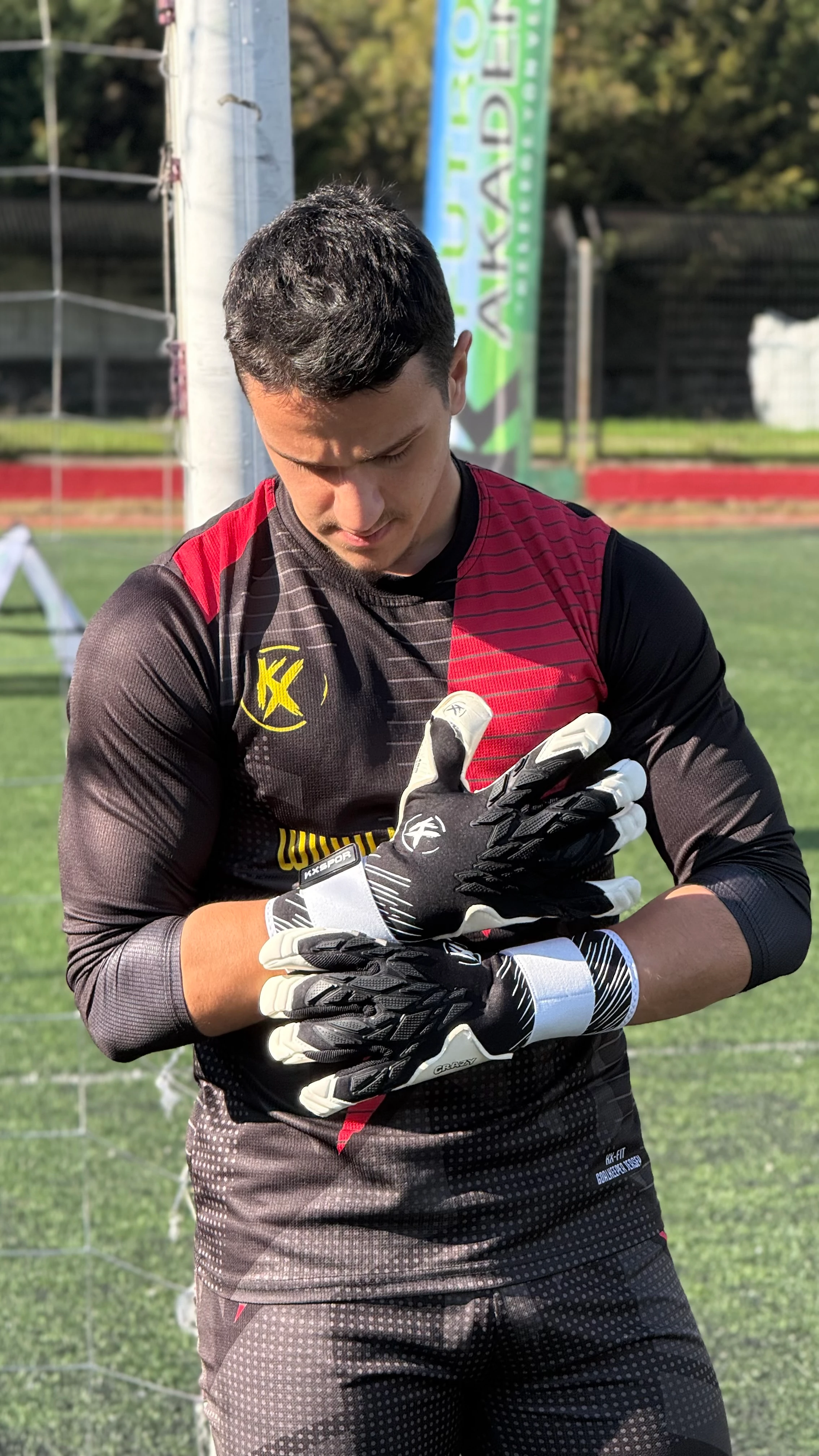 Yeni Kx ‘CRAZY’ Profesyonel Kaleci Eldiveni