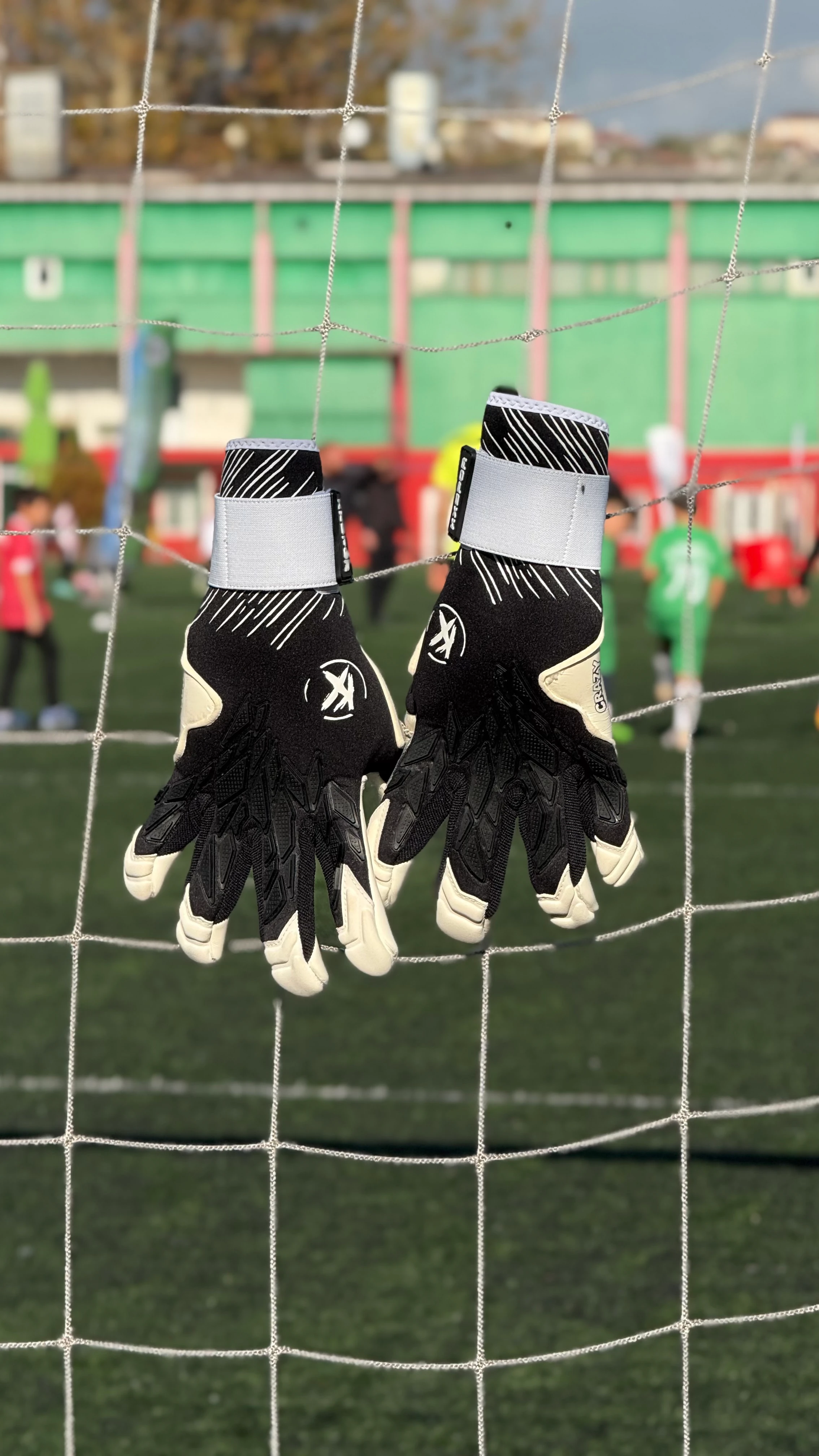 Yeni Kx ‘CRAZY’ Profesyonel Kaleci Eldiveni