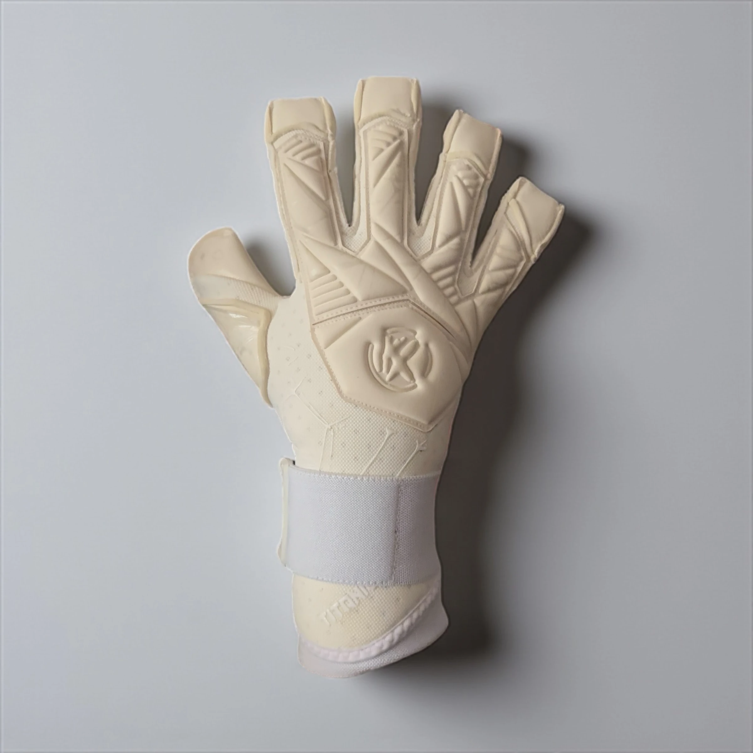 Yeni Kx ‘TİTANİUM’ Profesyonel Kaleci Eldiveni