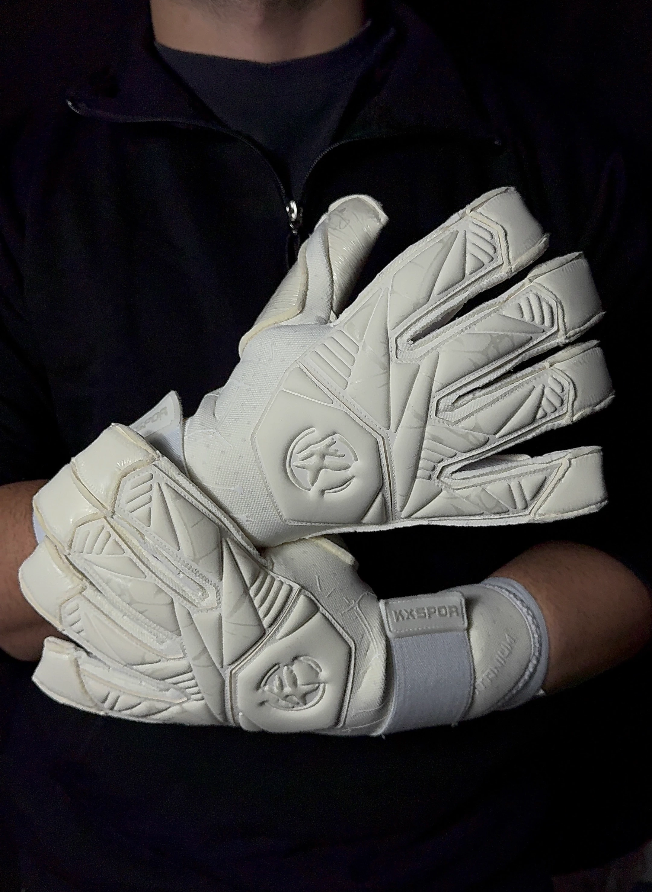 Yeni Kx ‘TİTANİUM’ Profesyonel Kaleci Eldiveni