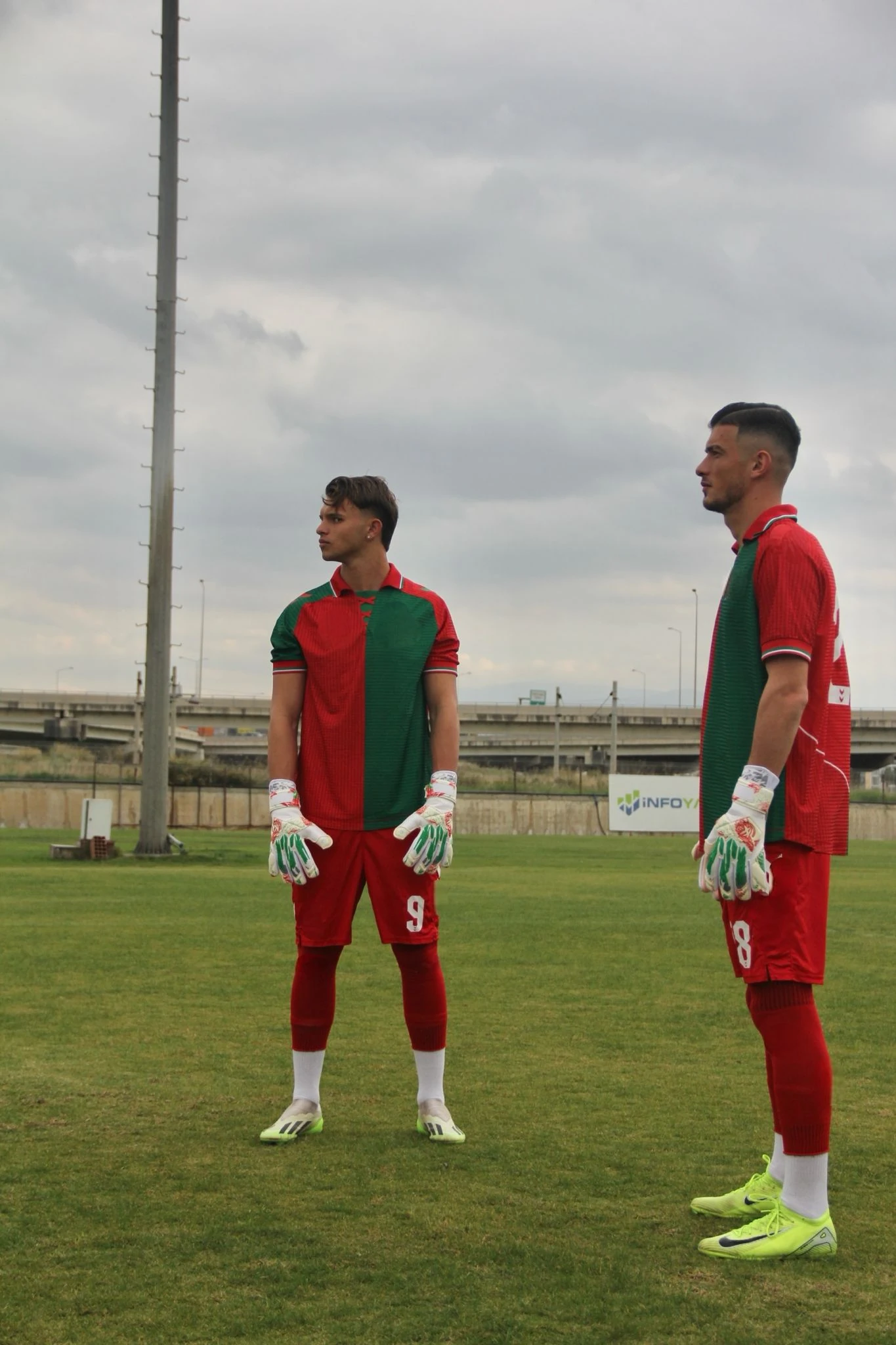 Yeni Kx Viper ‘RÖNESANS’ Profesyonel Kaleci Eldiveni