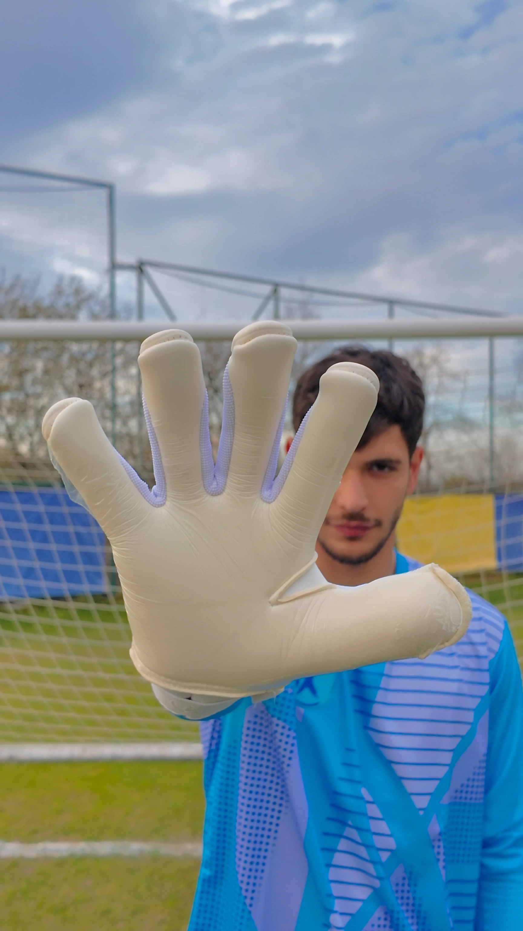 Yeni Kx ‘CRAZY’ Profesyonel Kaleci Eldiveni