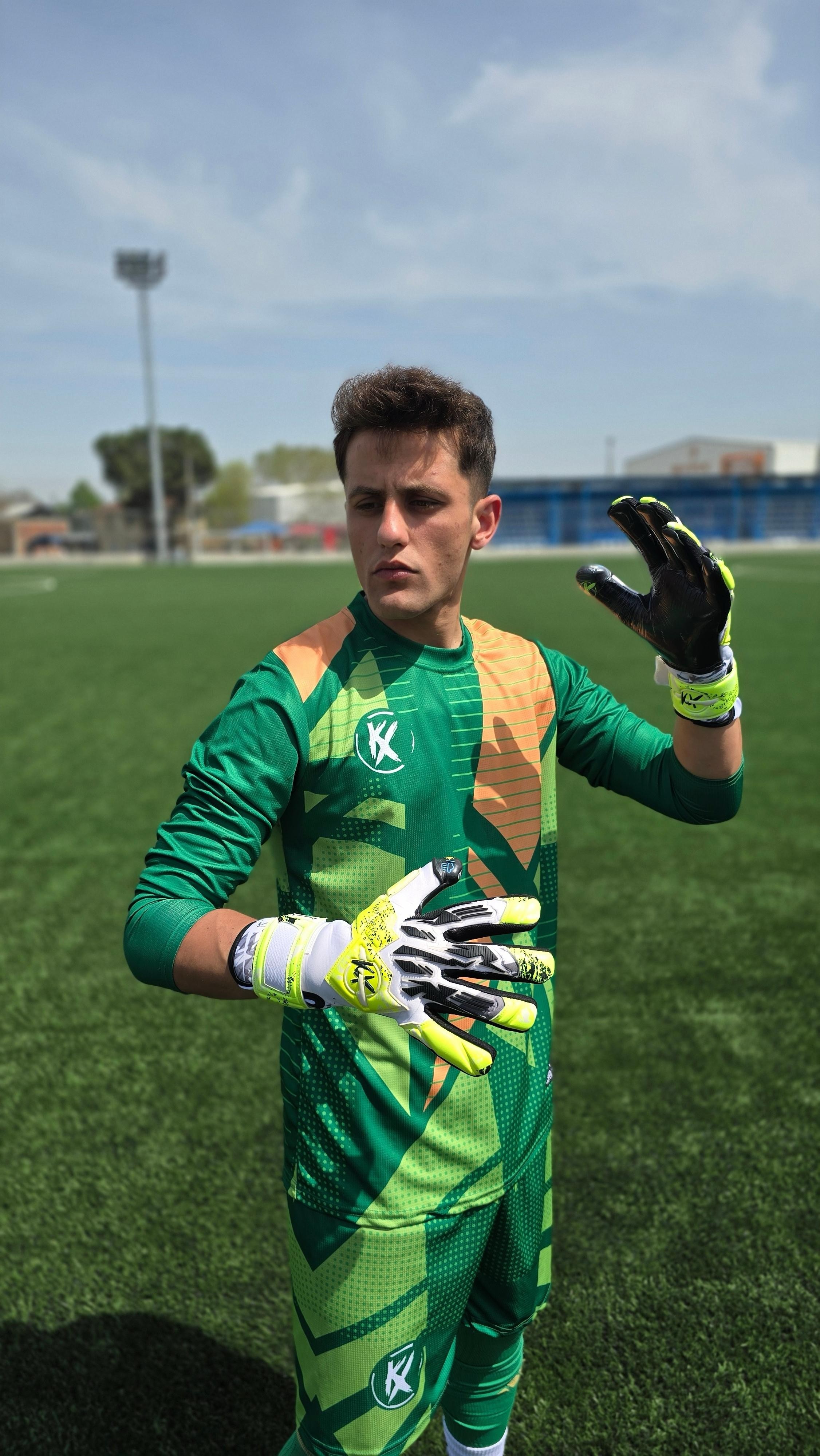 Kx VİPER ‘NEON GREEN’ Elite Goalkeeper Gloves