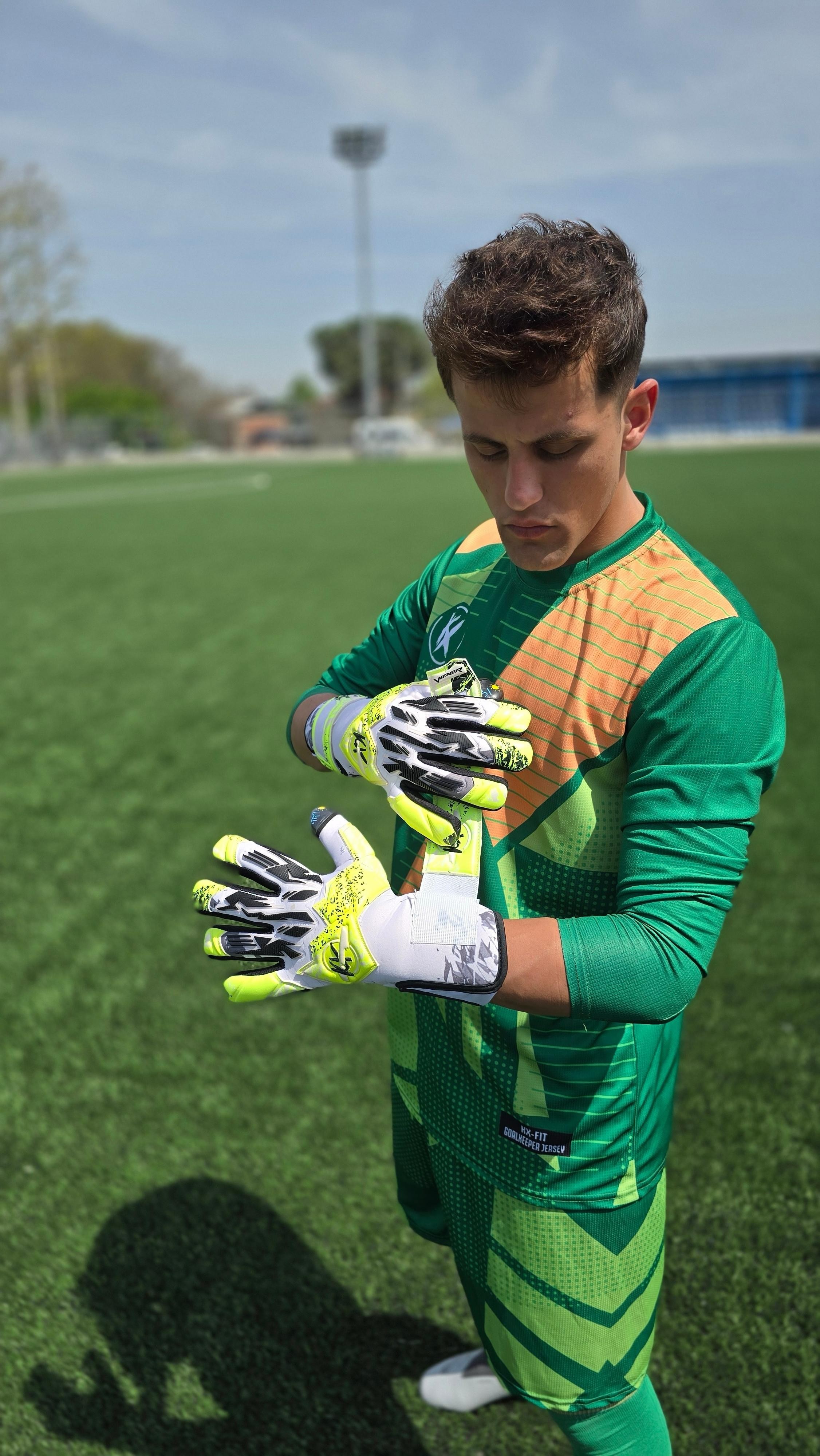 Kx VİPER ‘NEON GREEN’ Elite Goalkeeper Gloves