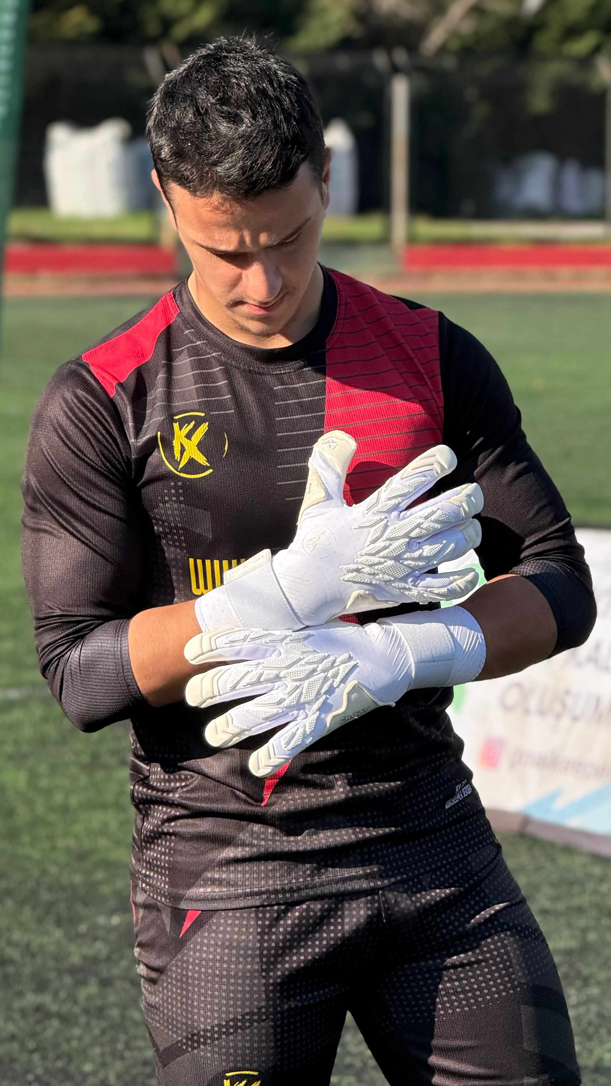 Yeni Kx ‘CRAZY’ Profesyonel Kaleci Eldiveni