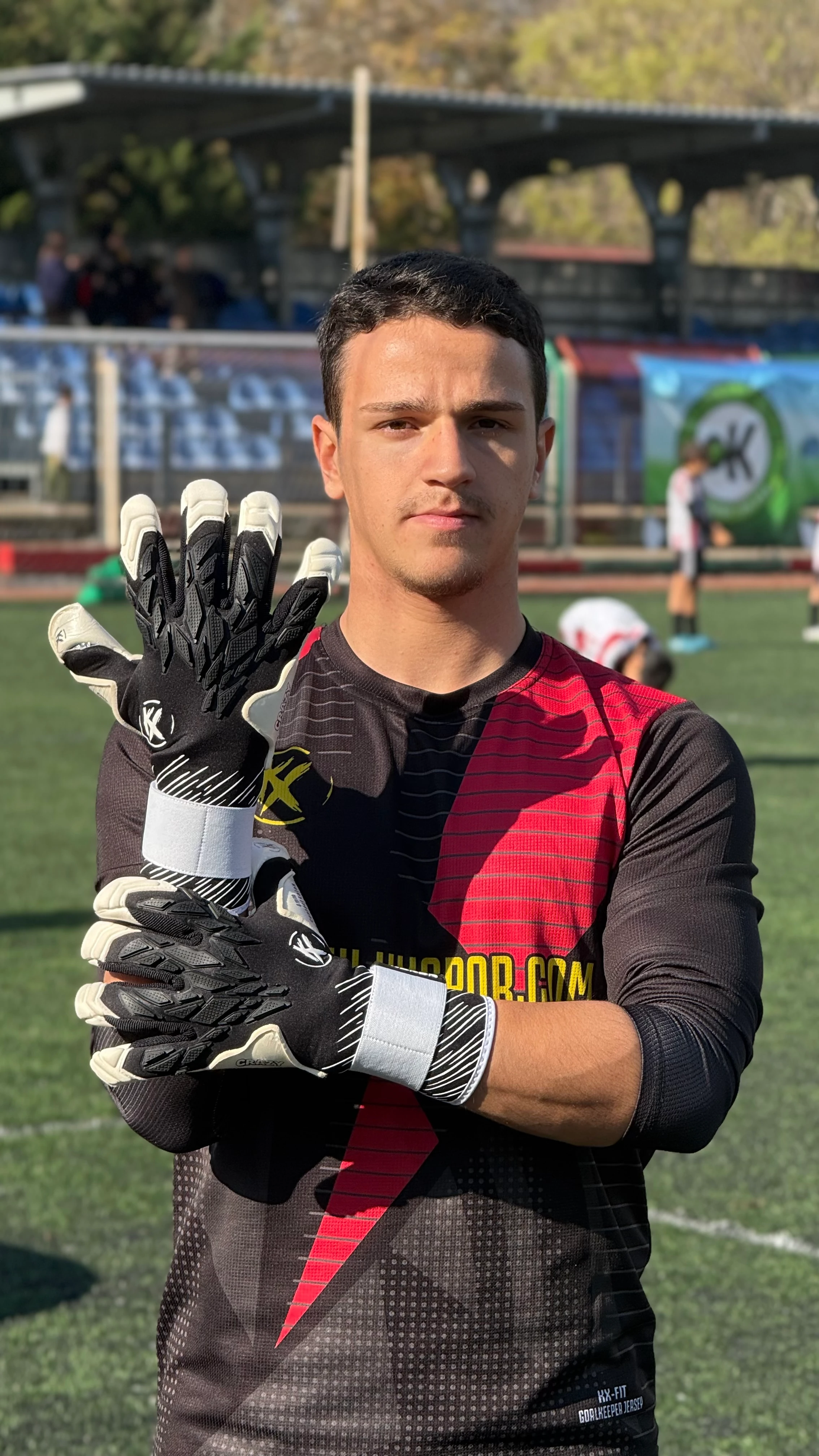 Yeni Kx ‘CRAZY’ Profesyonel Kaleci Eldiveni