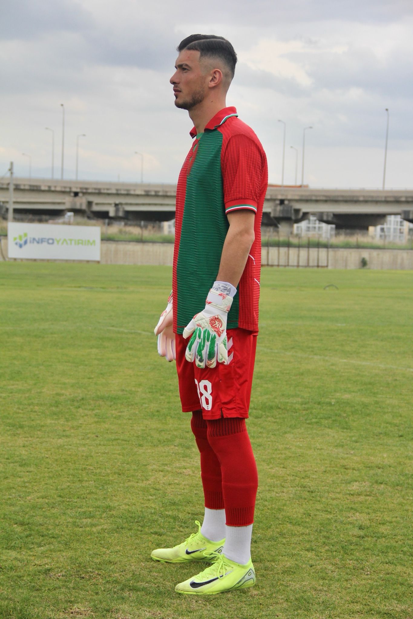 Yeni Kx Viper ‘RÖNESANS’ Profesyonel Kaleci Eldiveni