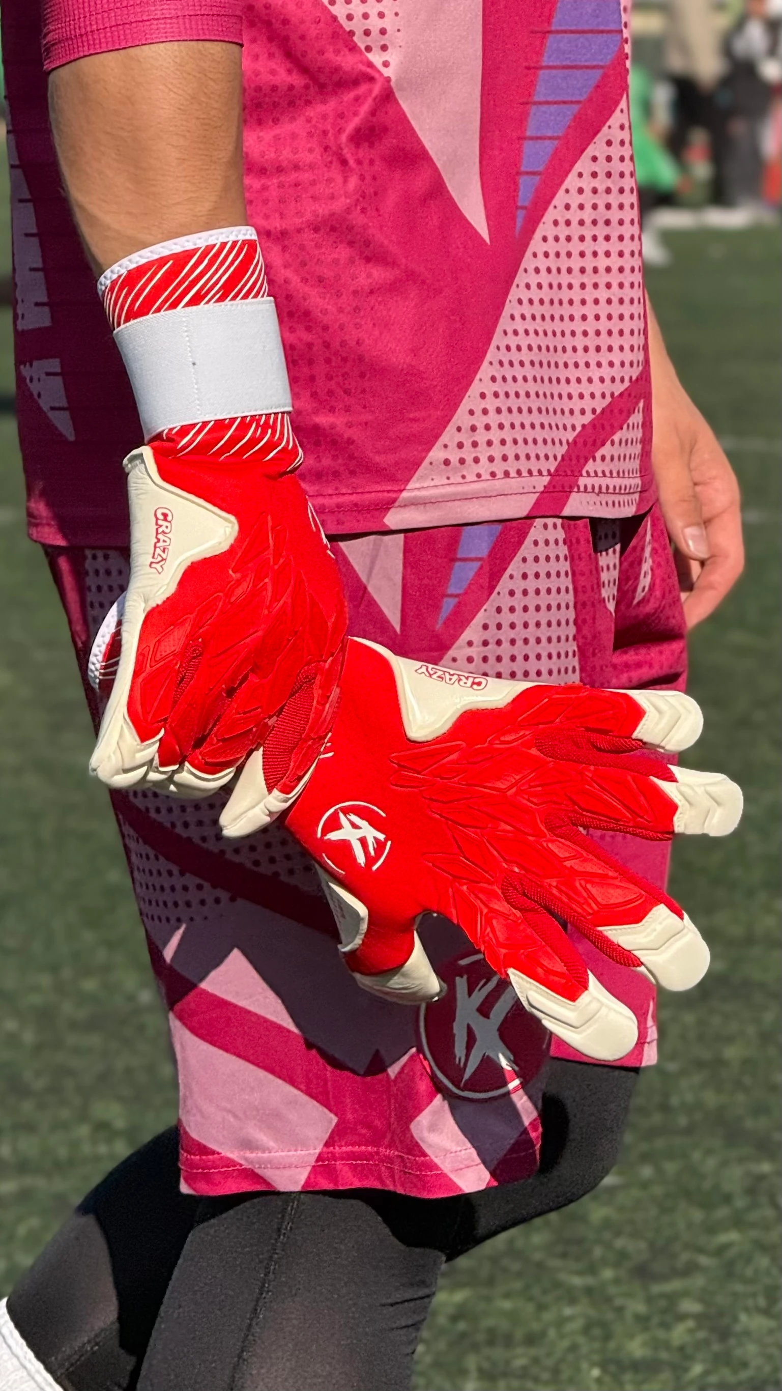 Yeni Kx ‘CRAZY’ Profesyonel Kaleci Eldiveni