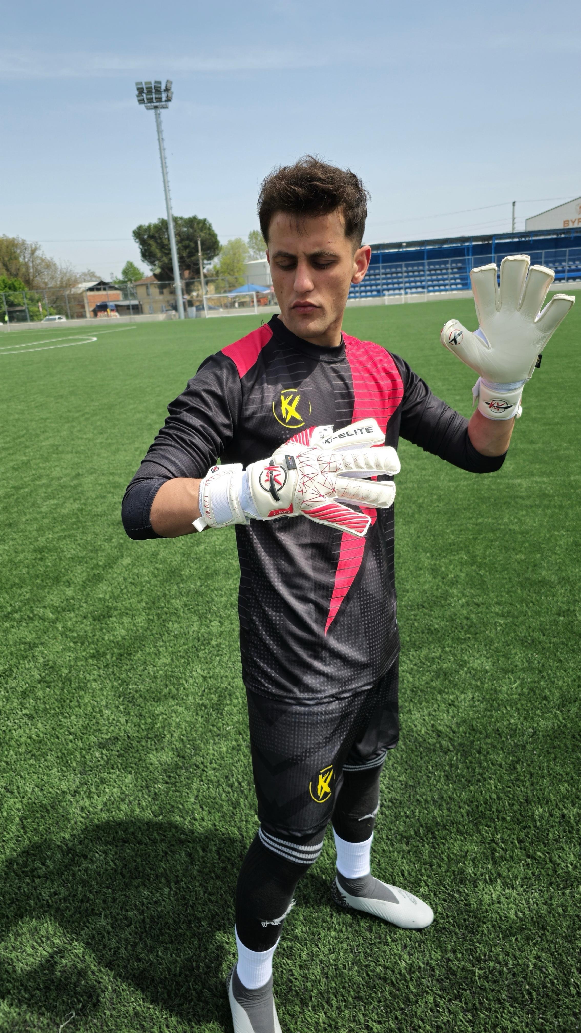 Kx Strong BONY -Maximizer Cut- Pro Match Glove 'White Red'
