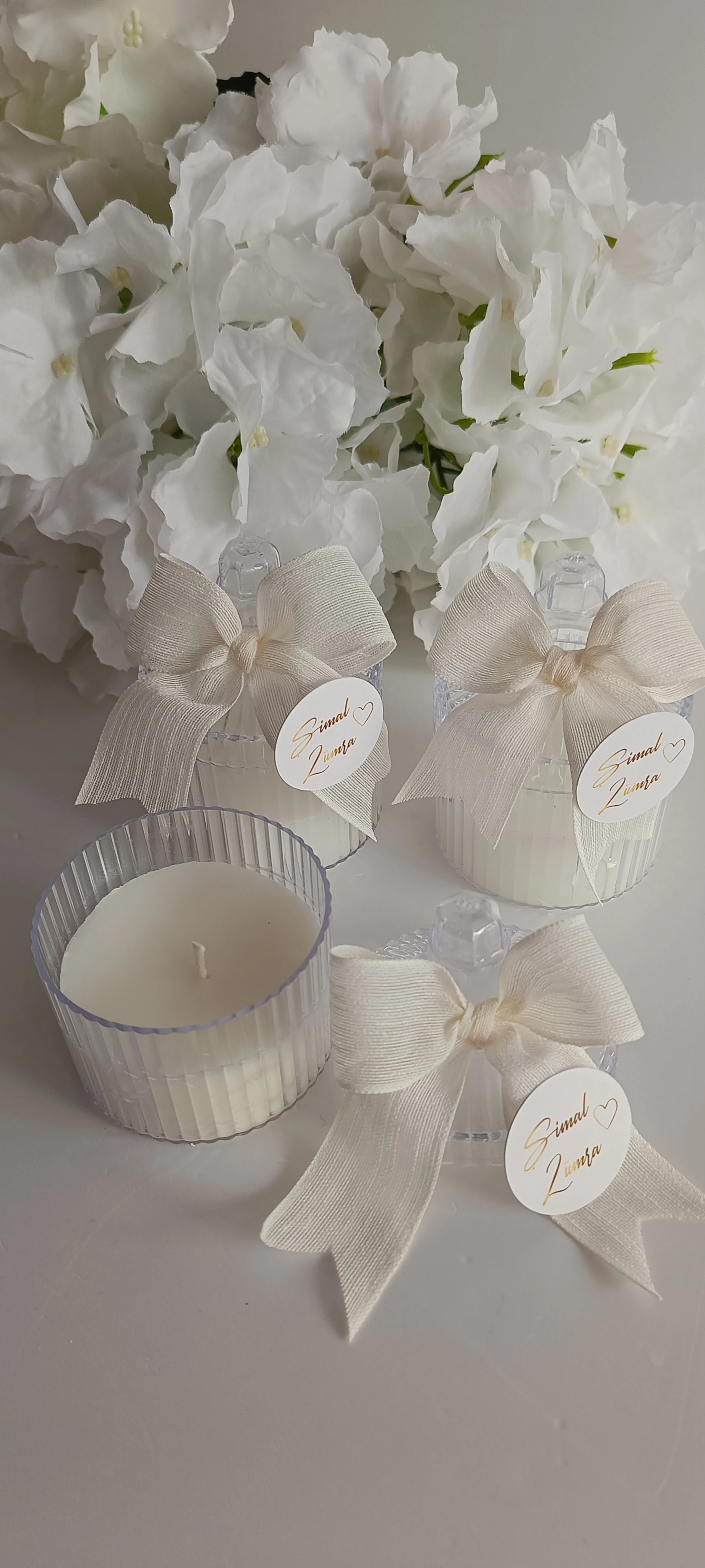 MİKA KUTULU FİYONKLU MUM