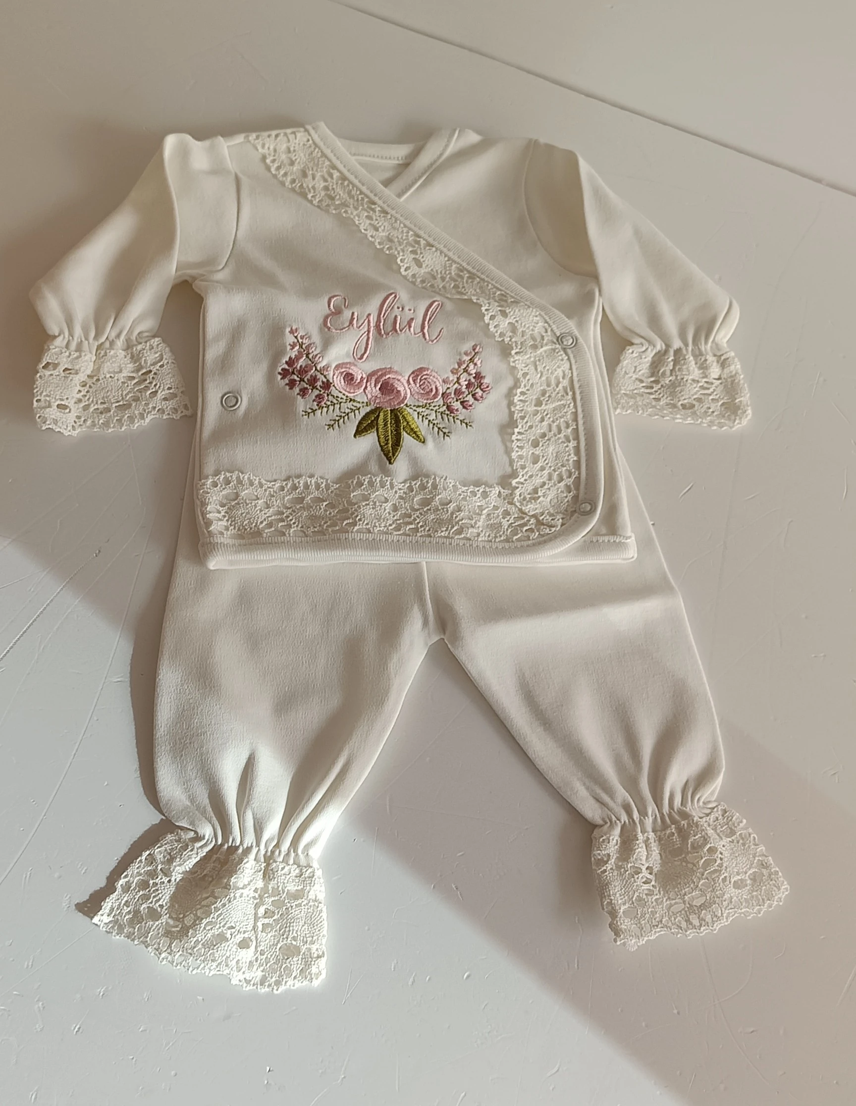 ÇİÇEK NAKIŞLI PENYE HASTANE ÇIKIŞI