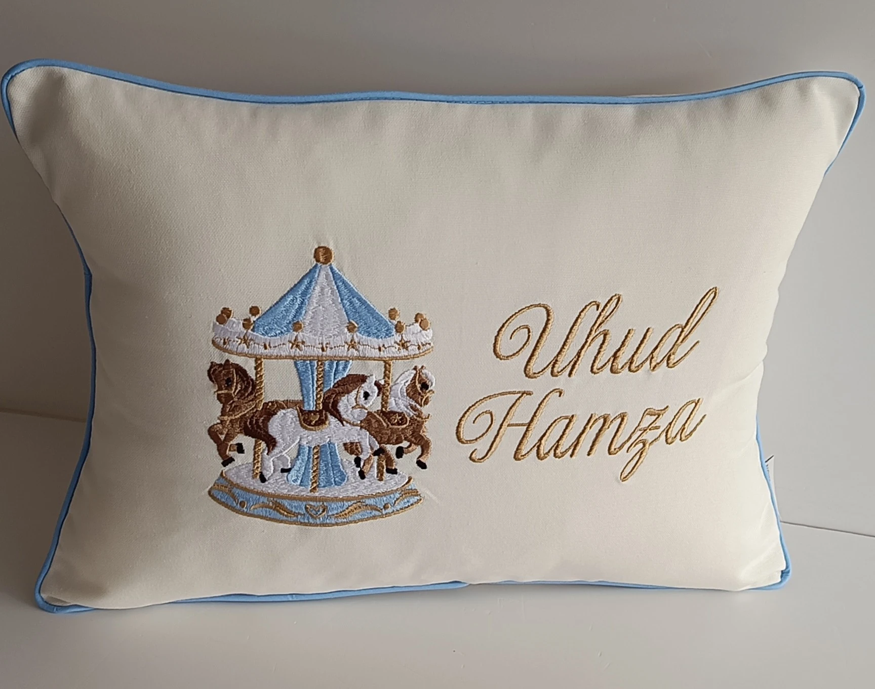 ATLI KARINCA NAKIŞLI YASTIK