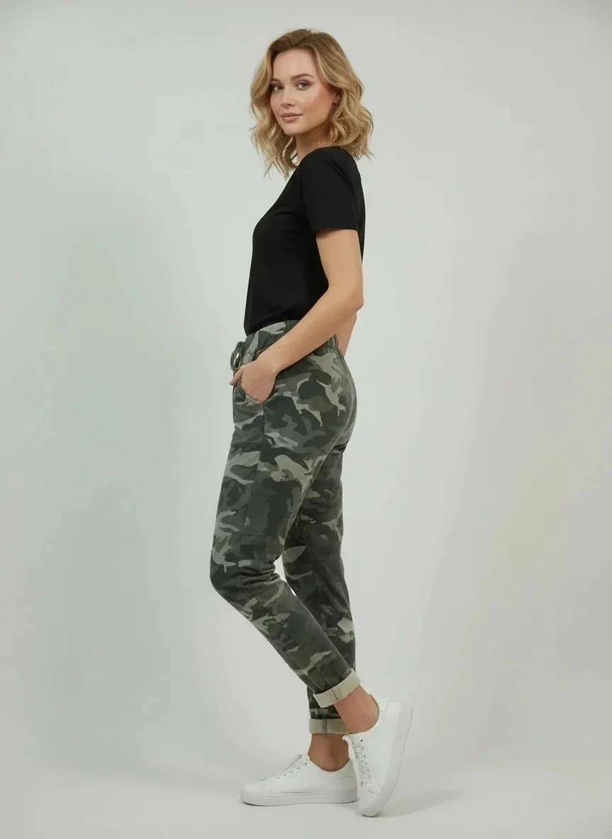 Kamuflaj Desenli Bağcık Detaylı Pantolon