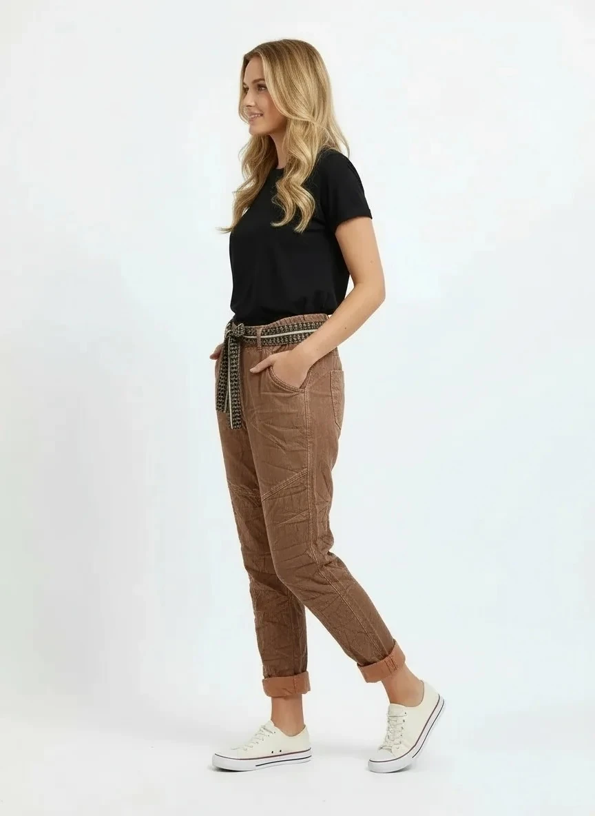 Buruşuk Kumaş Kemerli Casual Pantolon