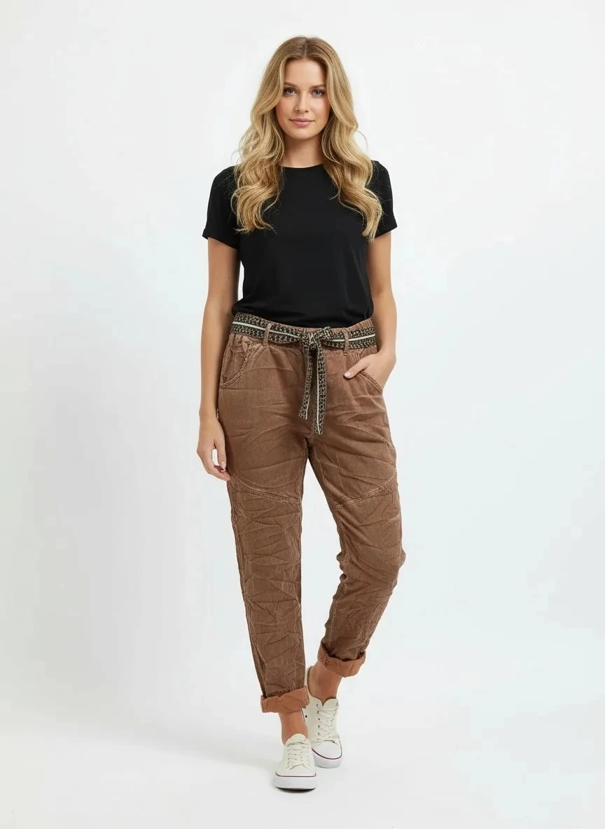 Buruşuk Kumaş Kemerli Casual Pantolon