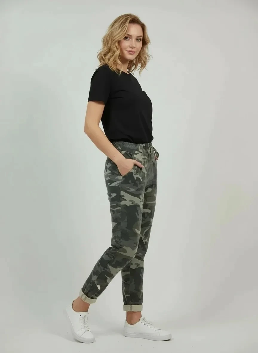 Kamuflaj Desenli Bağcık Detaylı Pantolon