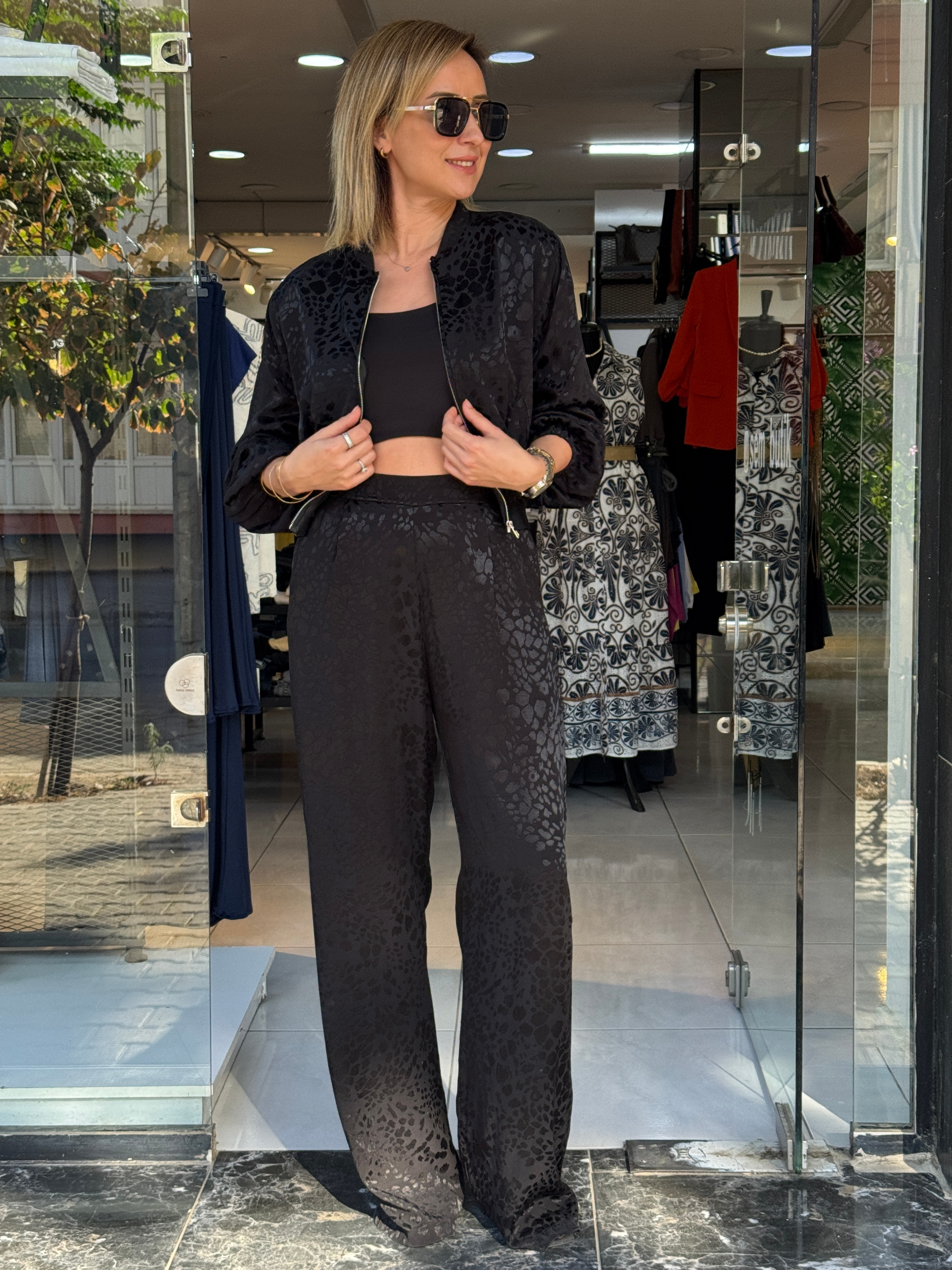 Siyah Leoparlı Saten Pantolon