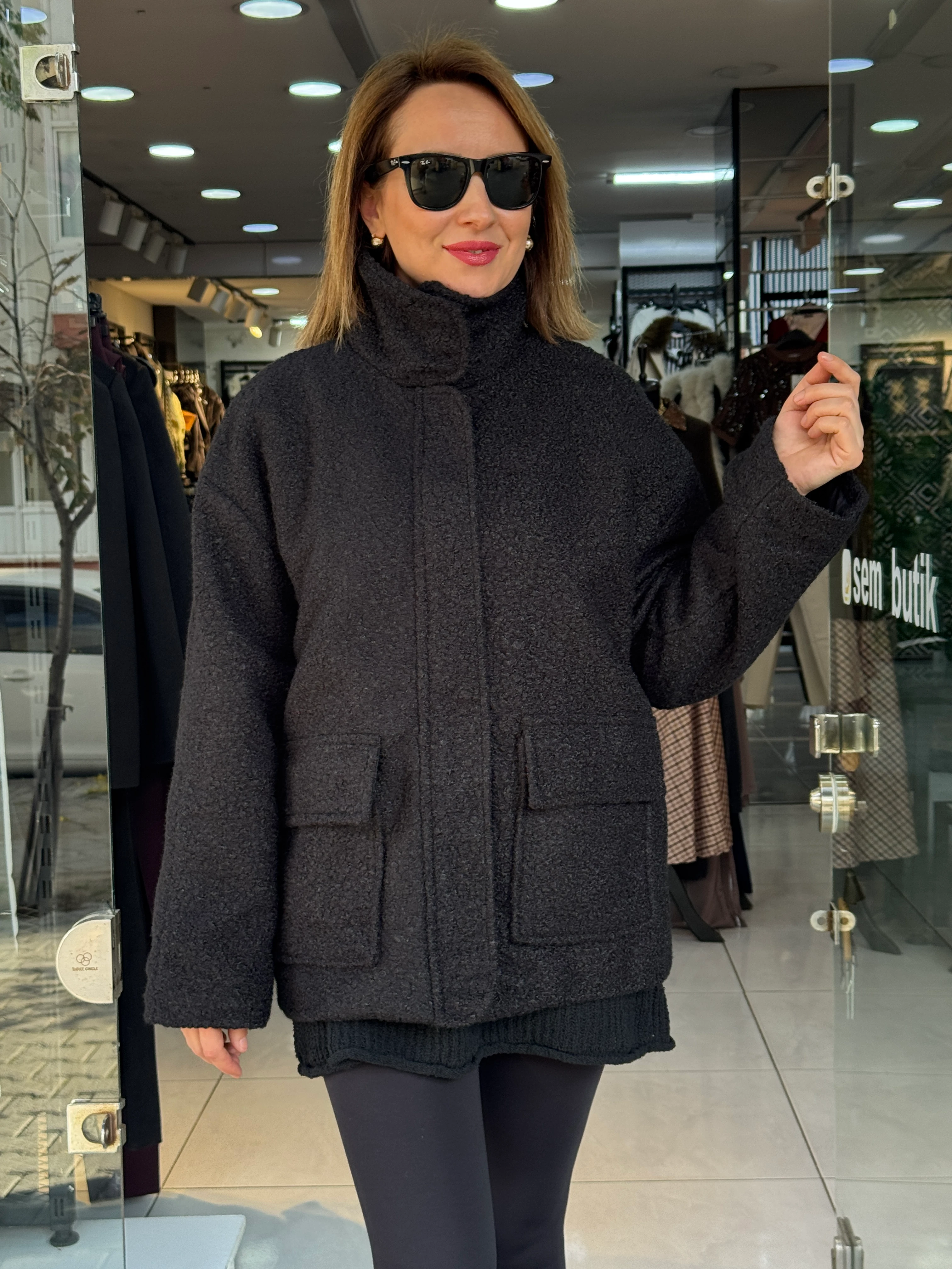 Ön Cep Detaylı Buklet Kaban - Siyah