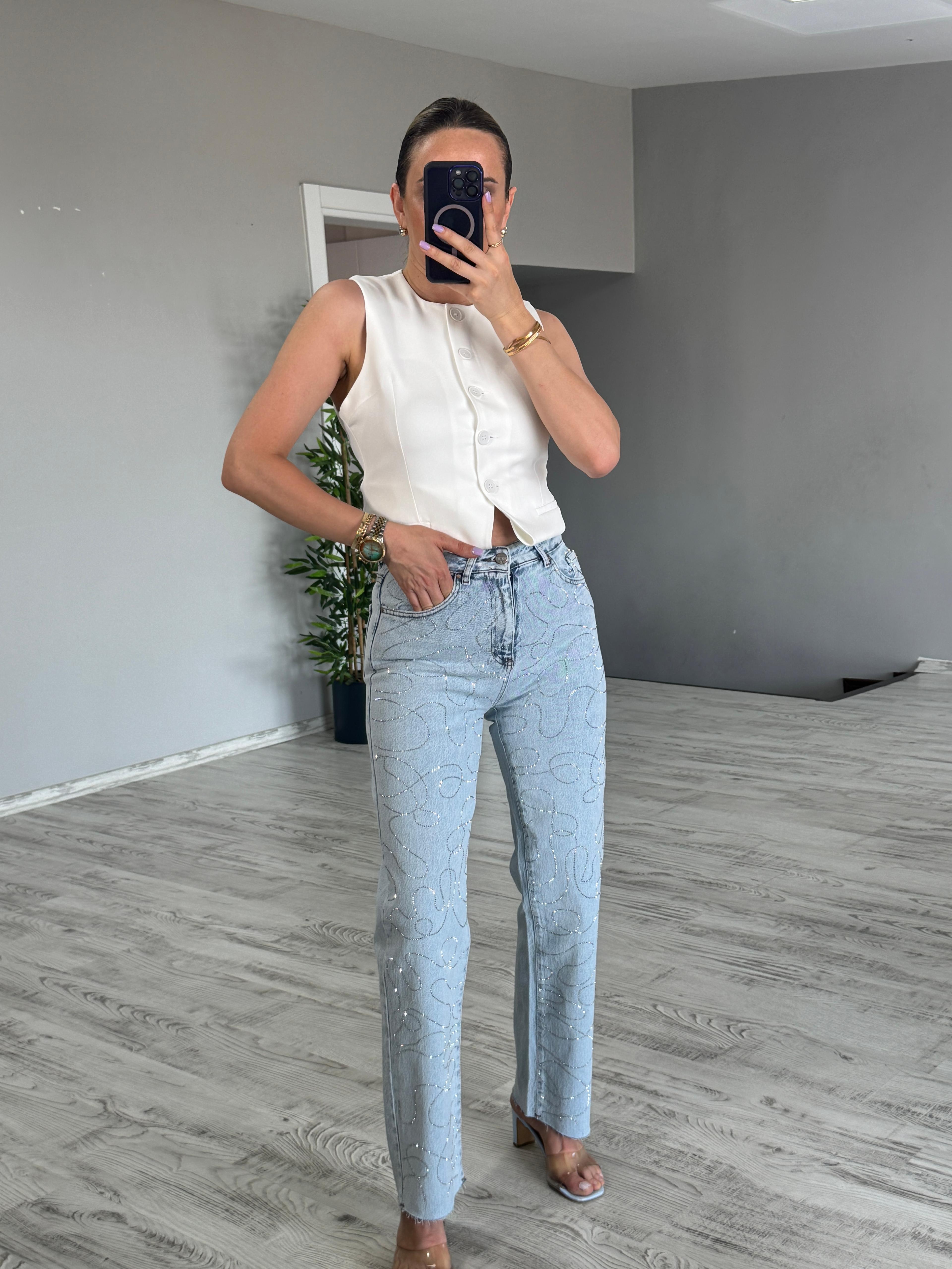 Buz Mavi Taşlı Jean 
