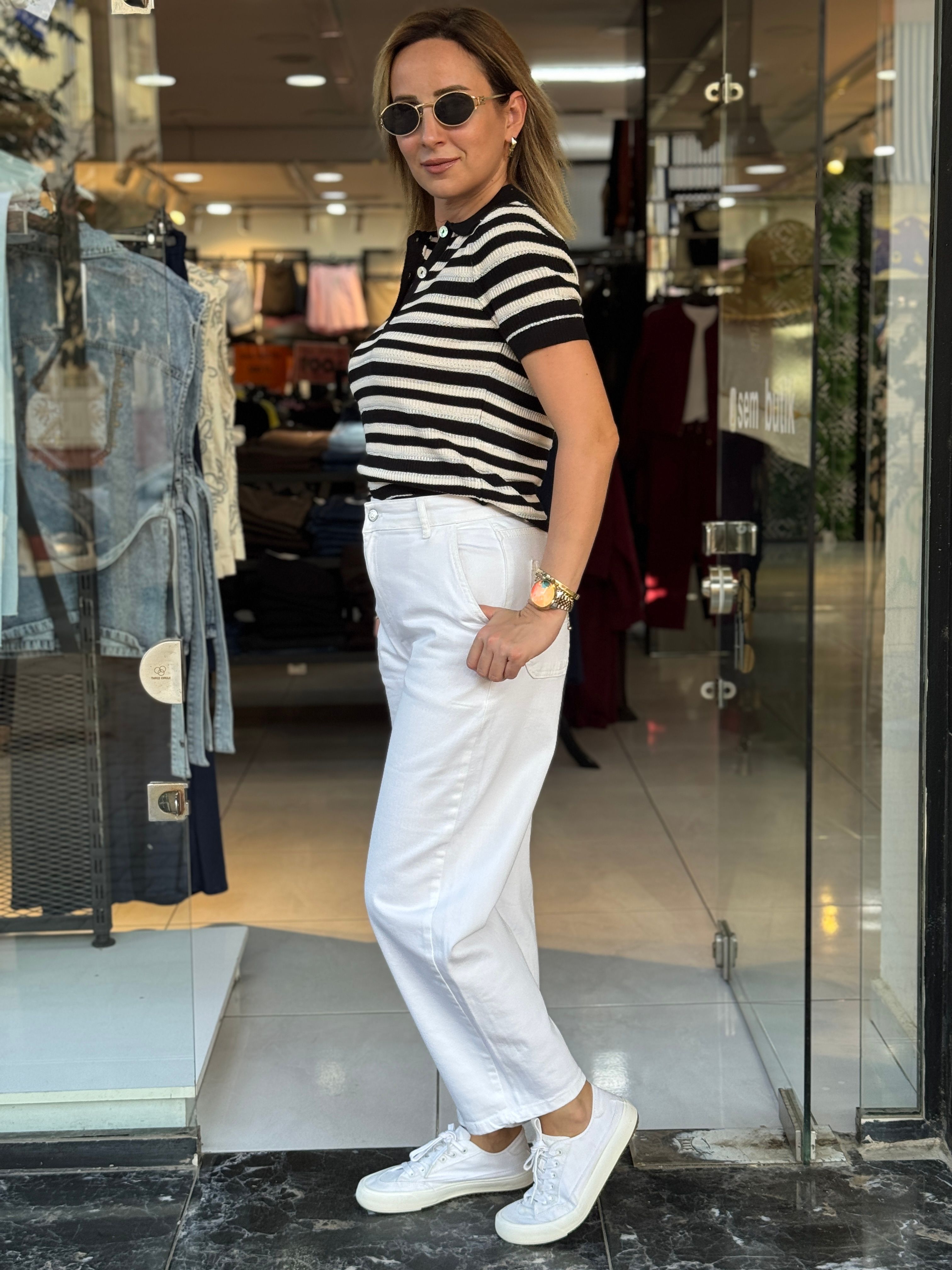 Beyaz Yan Cepli Mom Jean