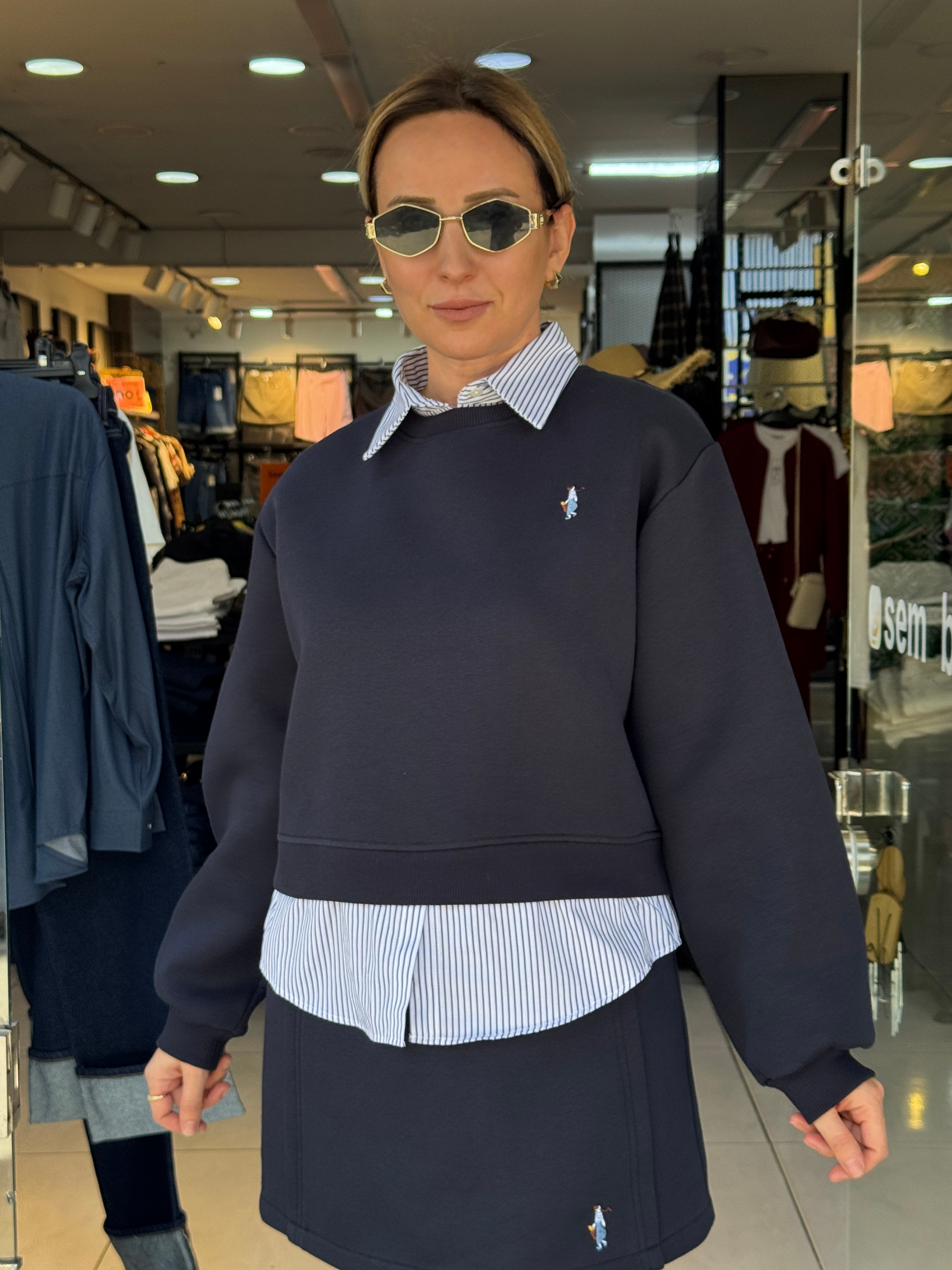 Gömlek Detaylı Lacivert Sweat