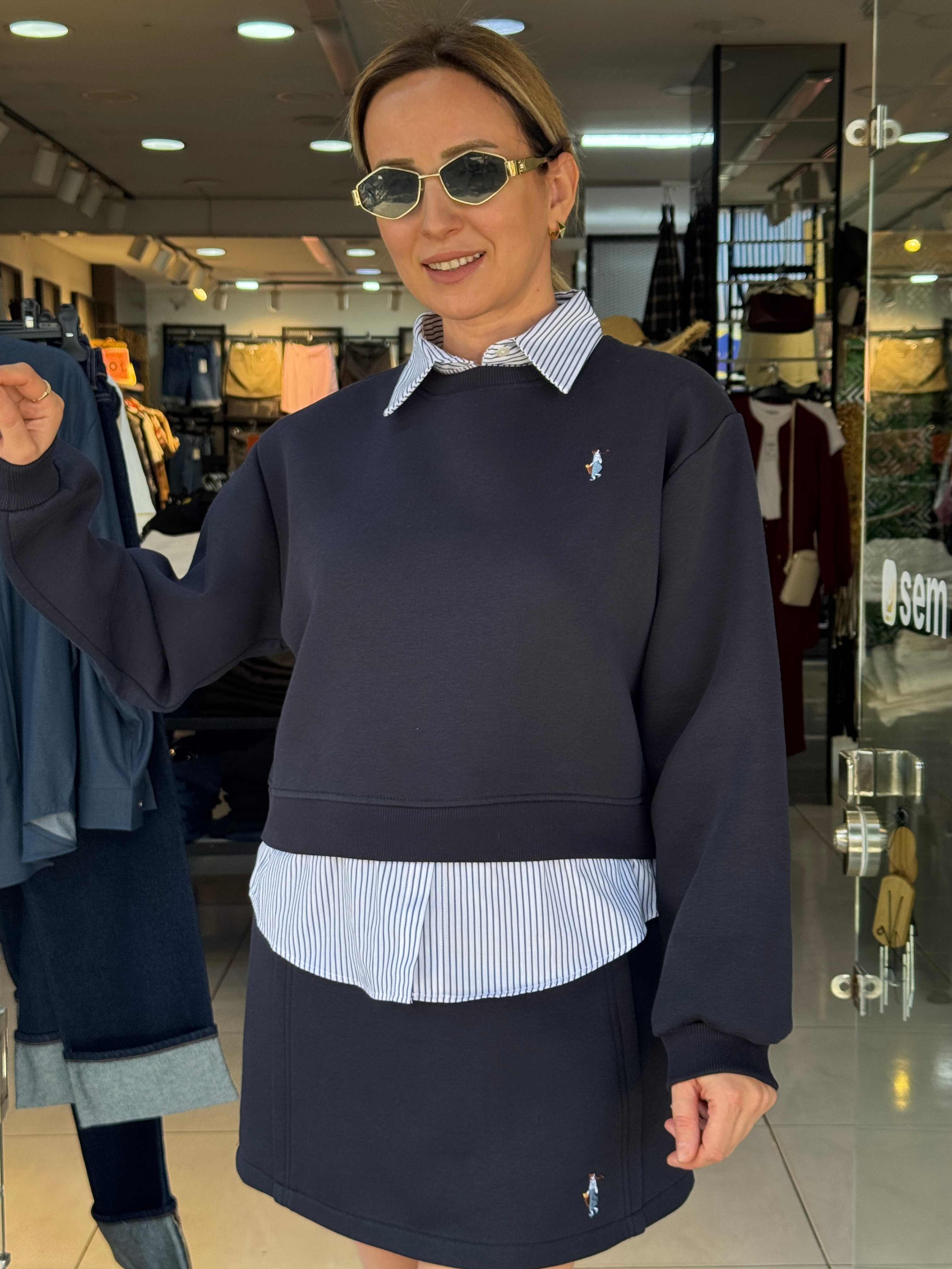 Gömlek Detaylı Lacivert Sweat