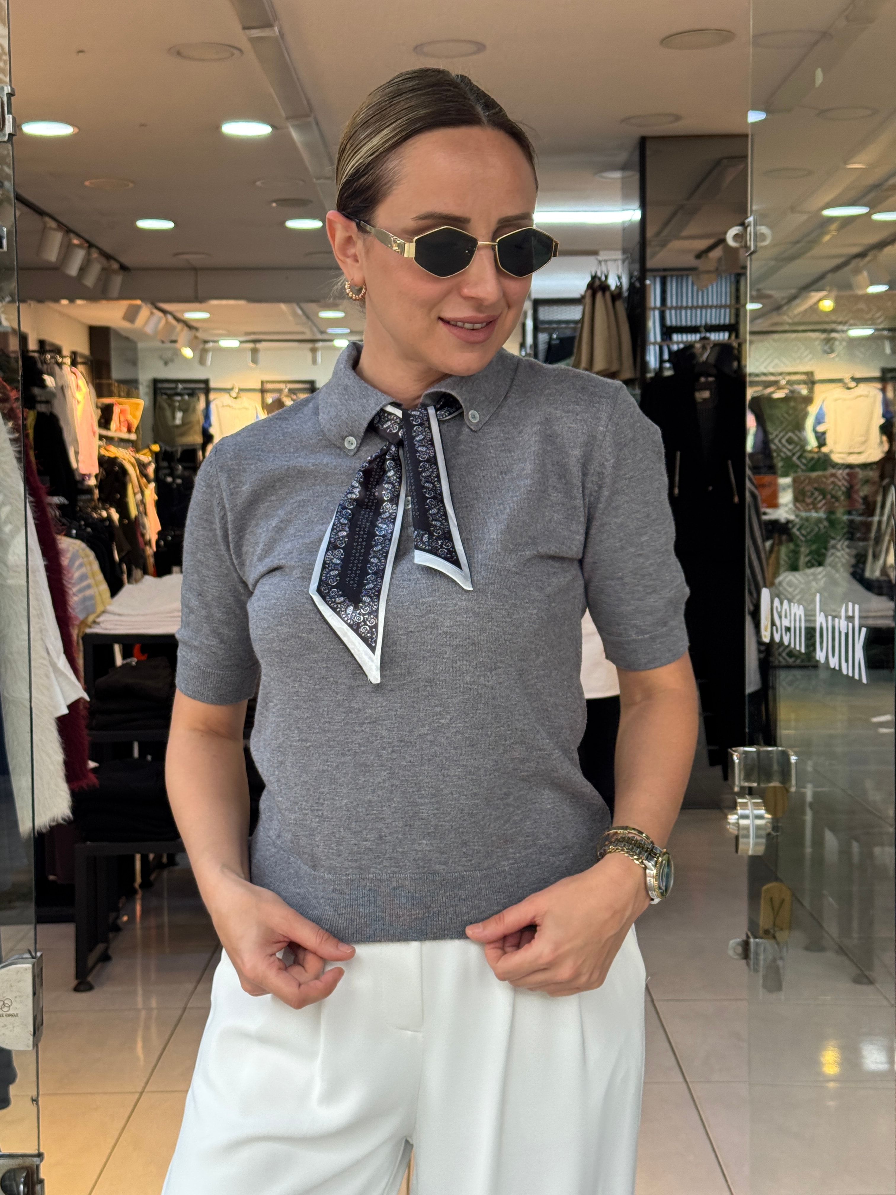 Fularlı Polo Yaka Triko - Gri