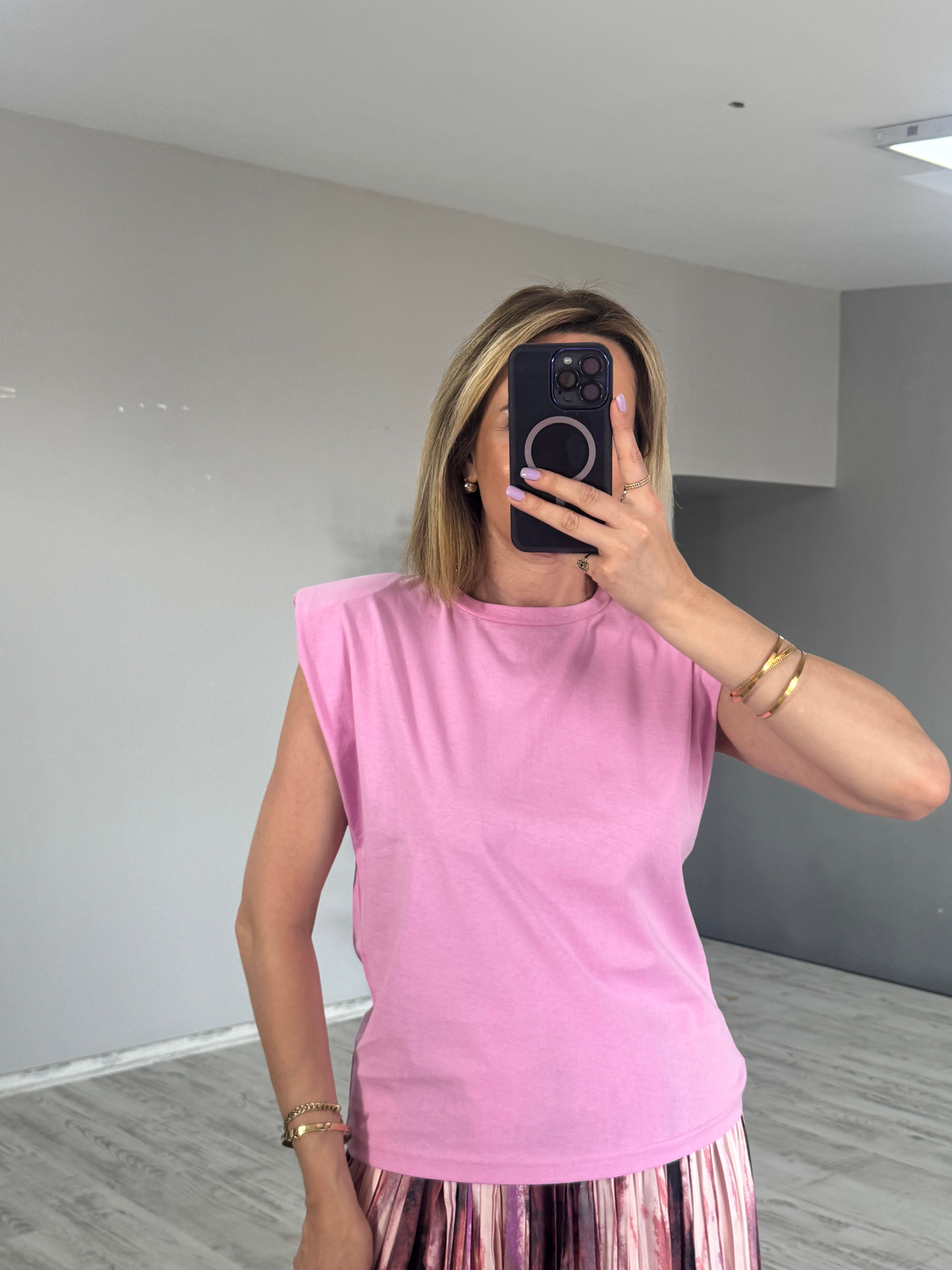 Vatkalı Kolsuz Tshirt