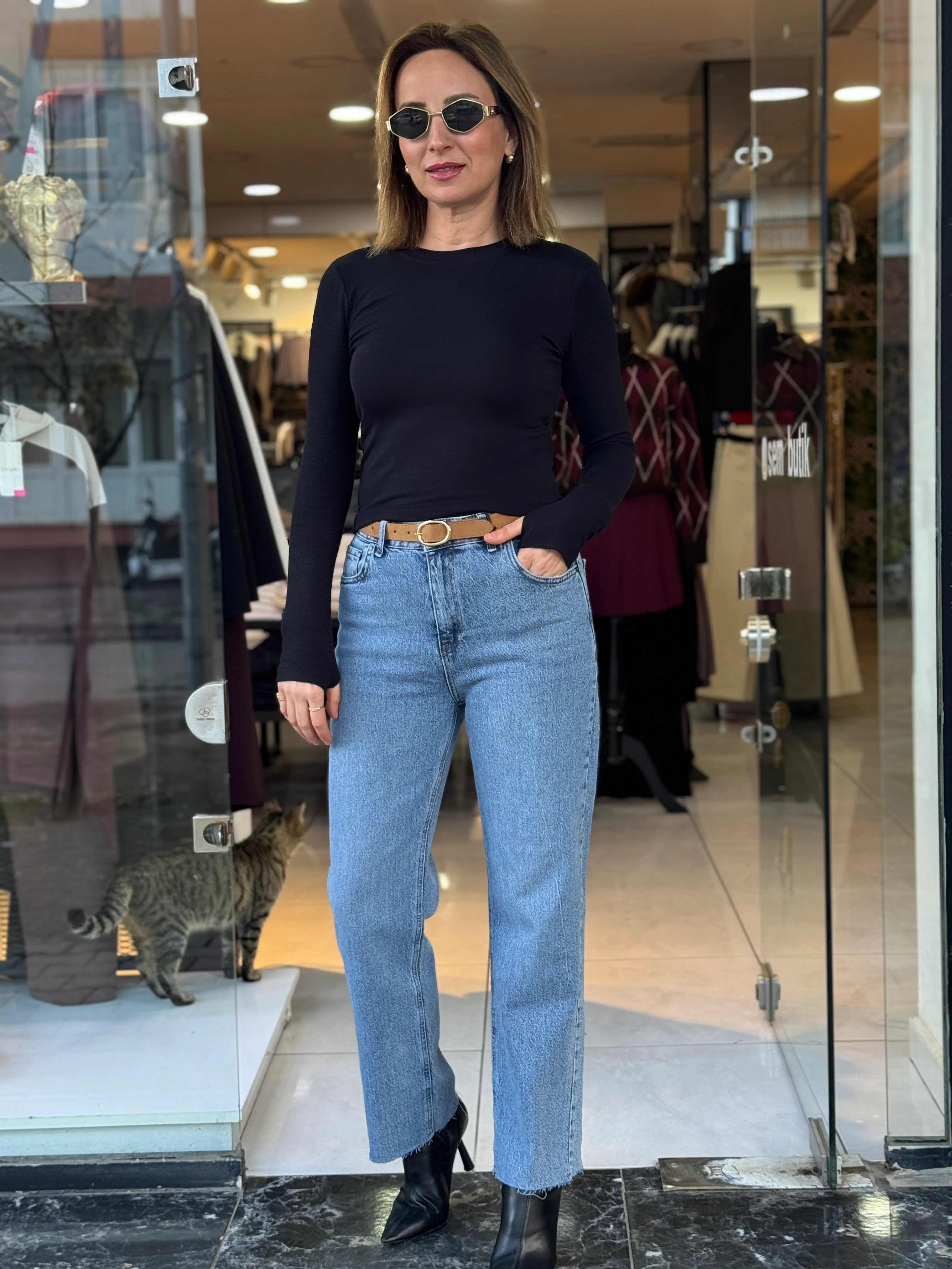 Kemerli Mavi Mom Jean