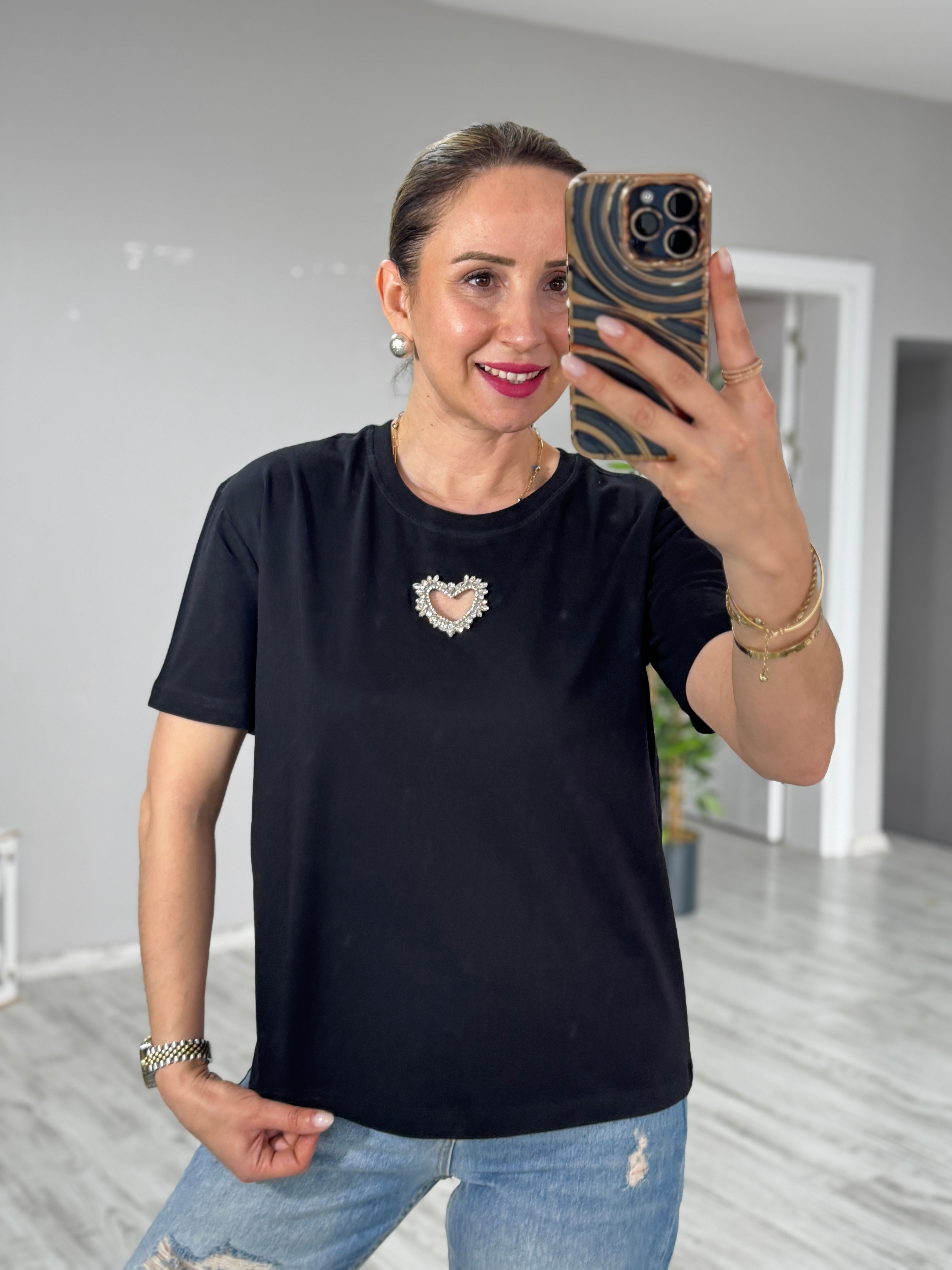 Ön Kalp Detaylı Tshirt - Siyah
