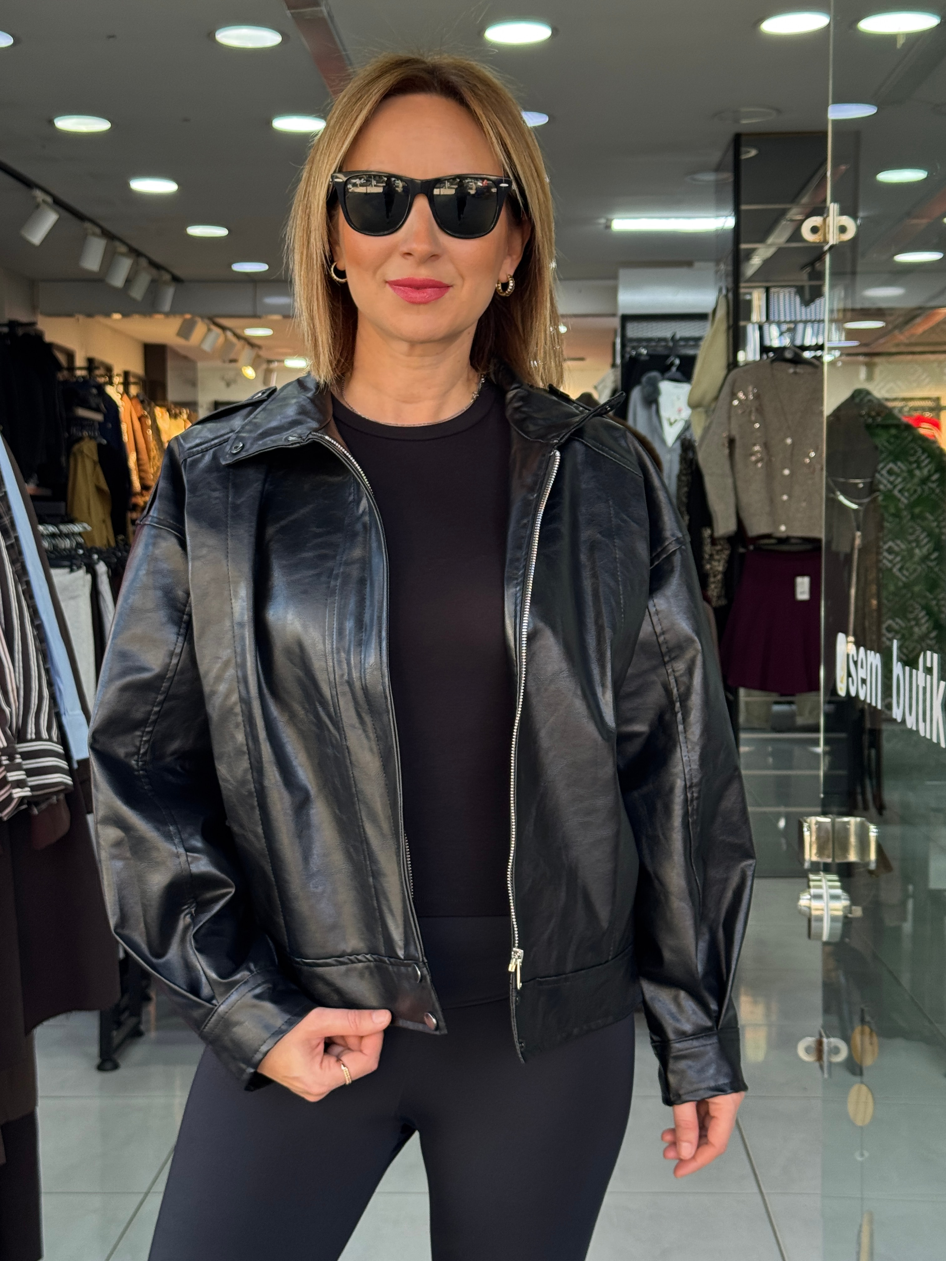 Dik Yaka Suni Deri Ceket