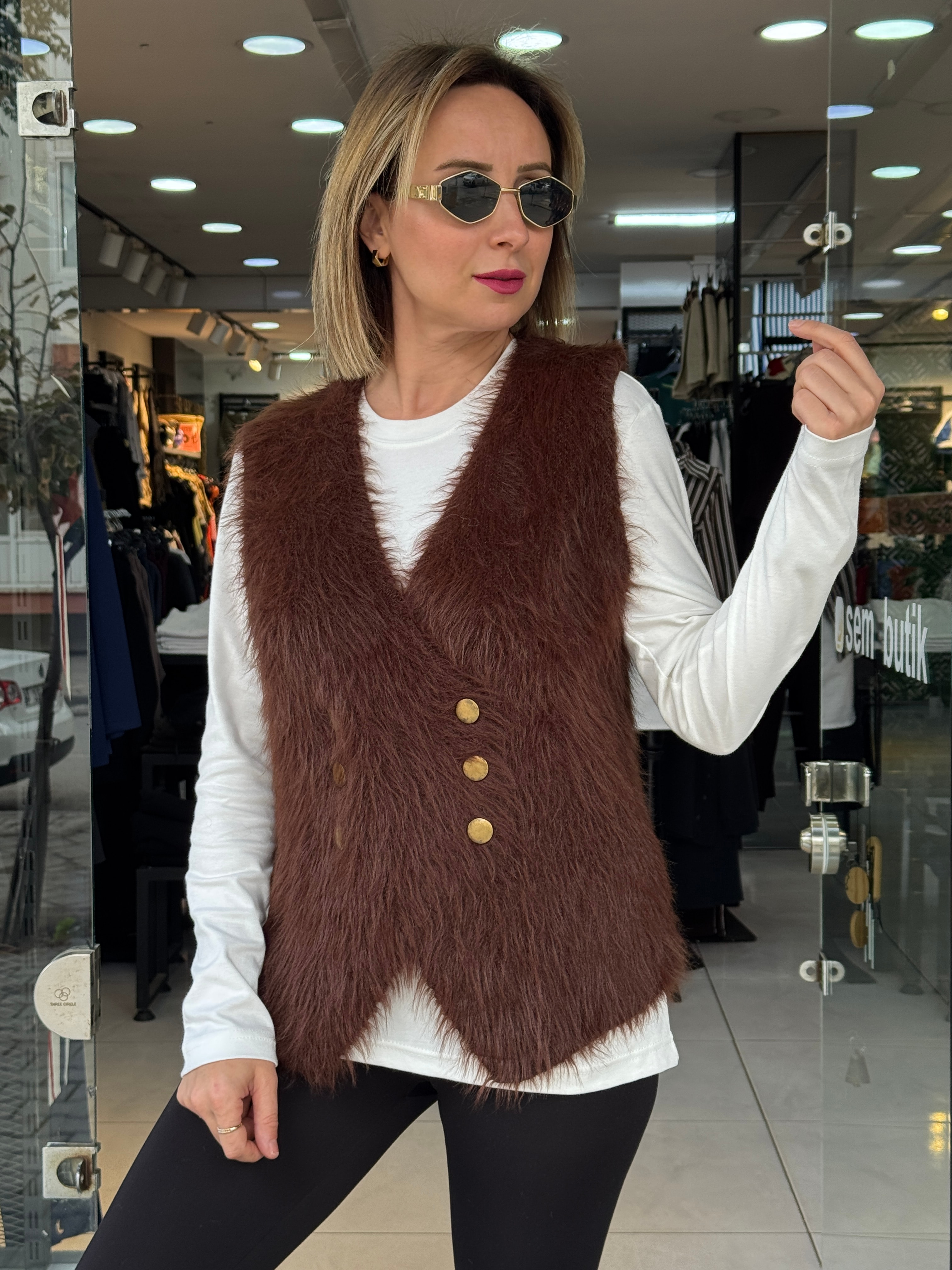 Yumoş Düğmeli Yelek - Kahve