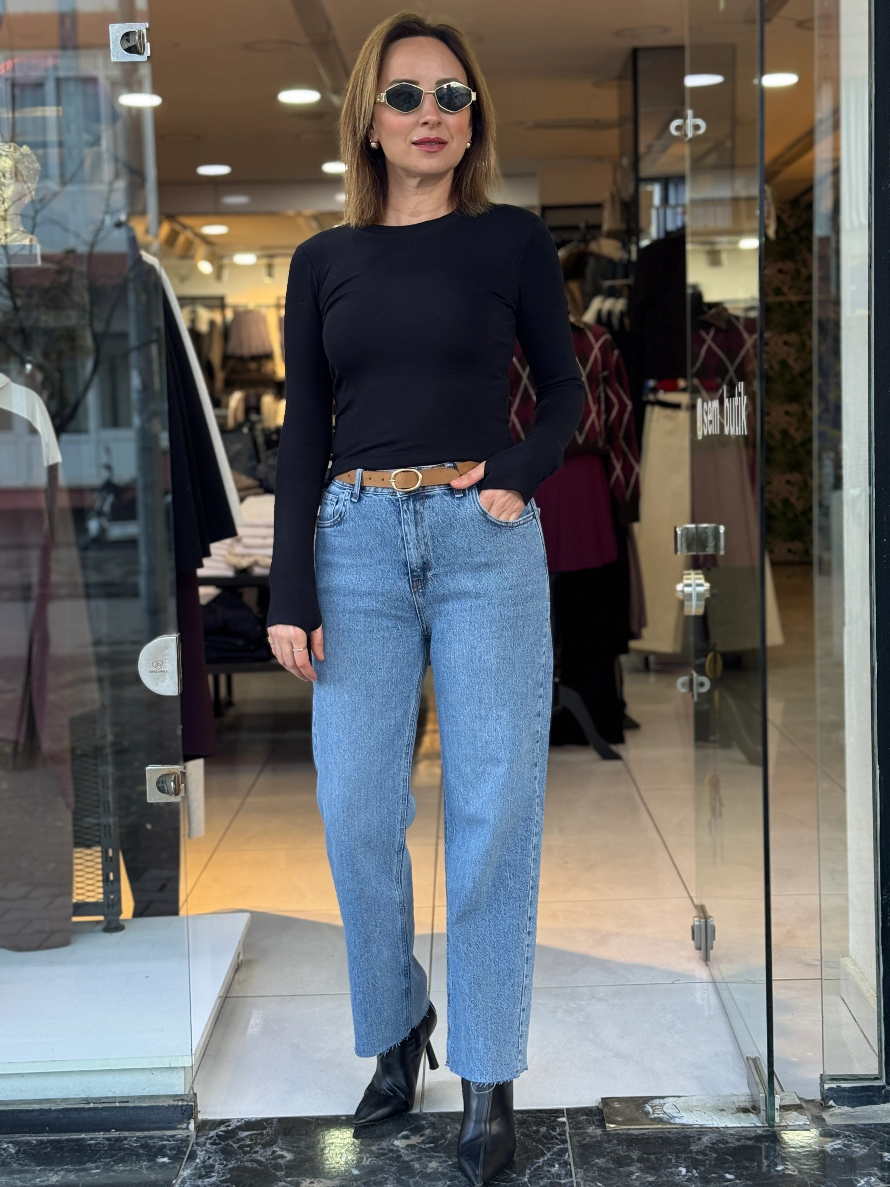 Kemerli Mavi Mom Jean