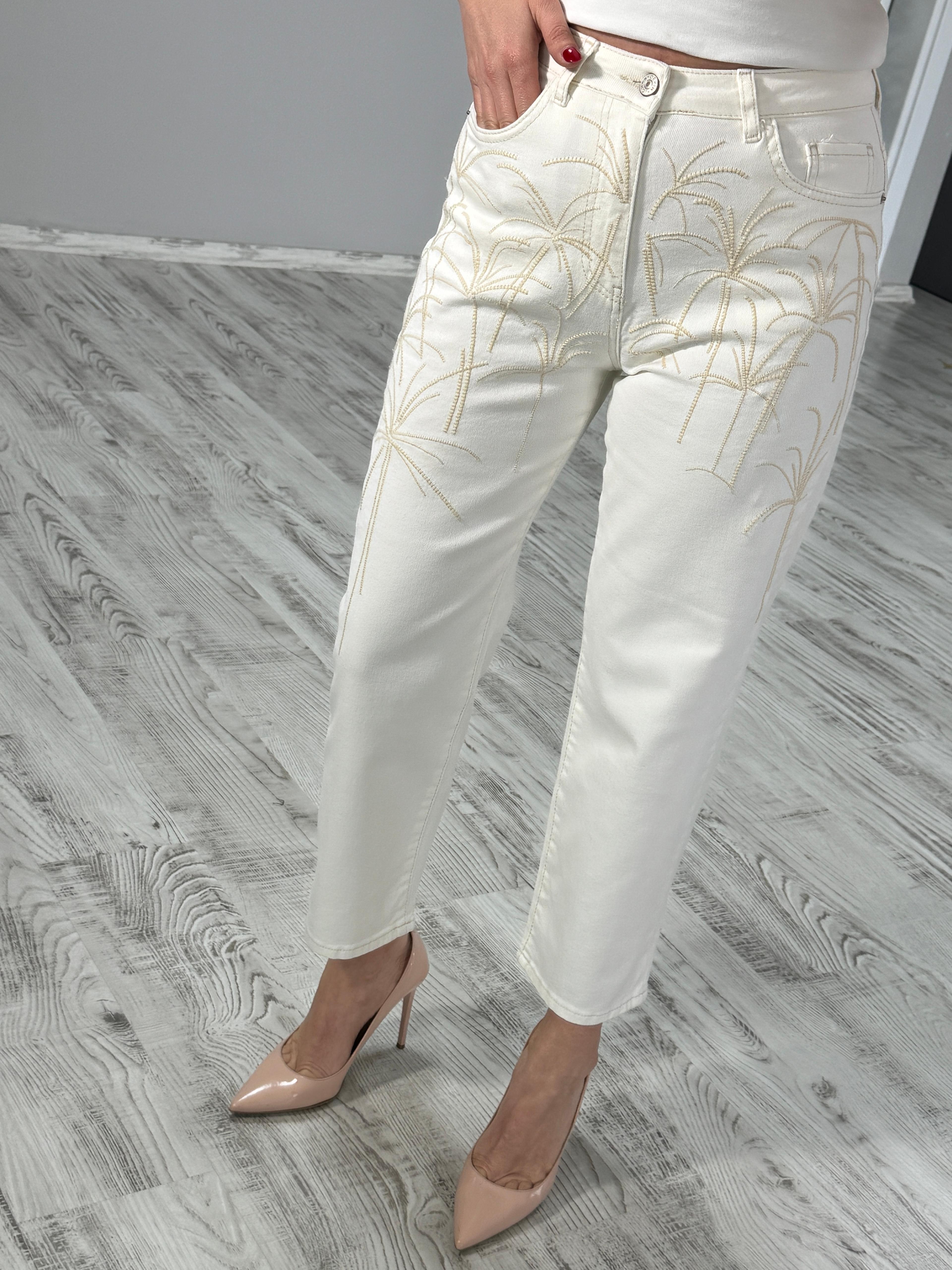 Natural İşlemeli Jean