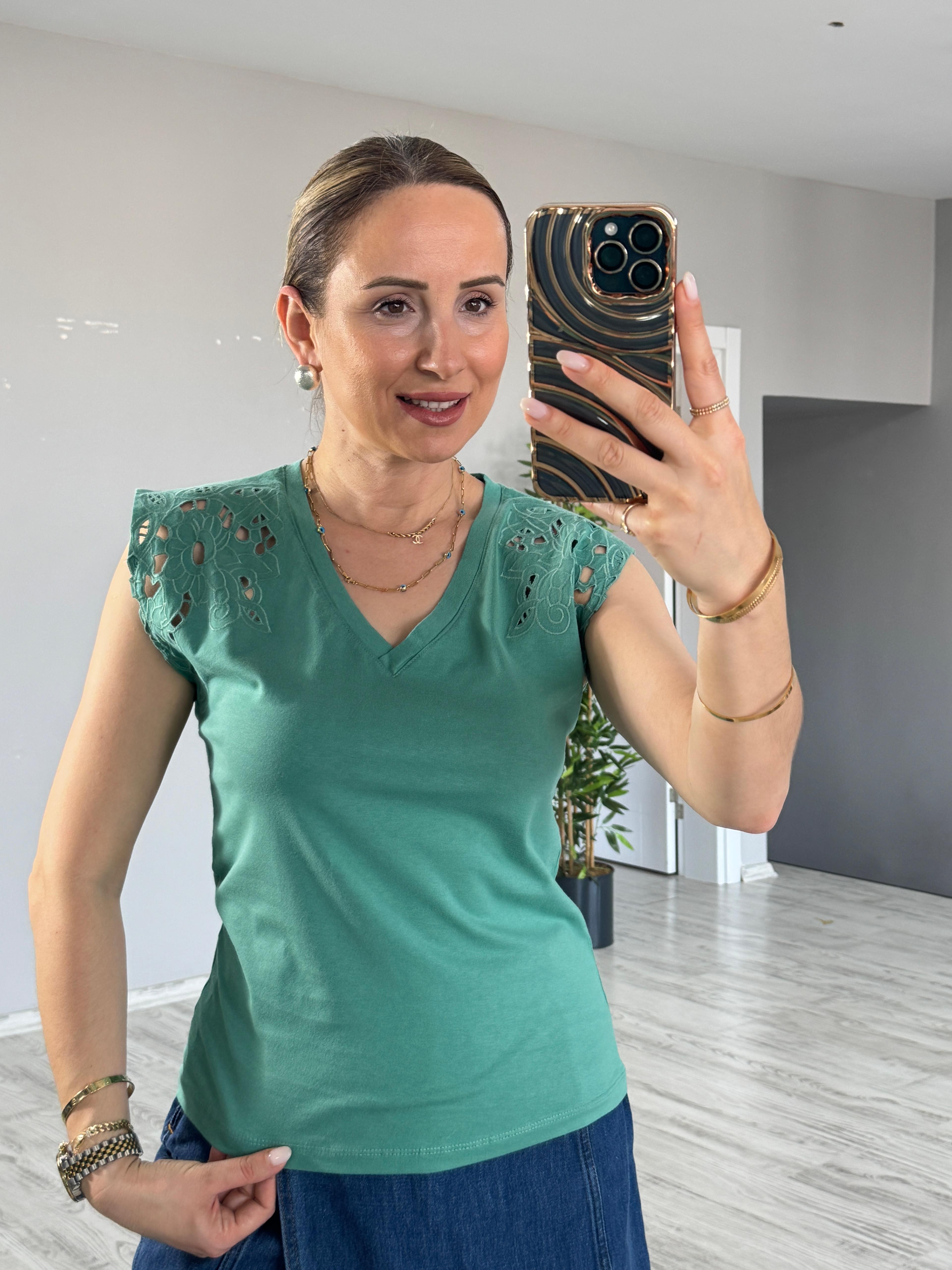 Fisto Detaylı Tshirt - Yeşil