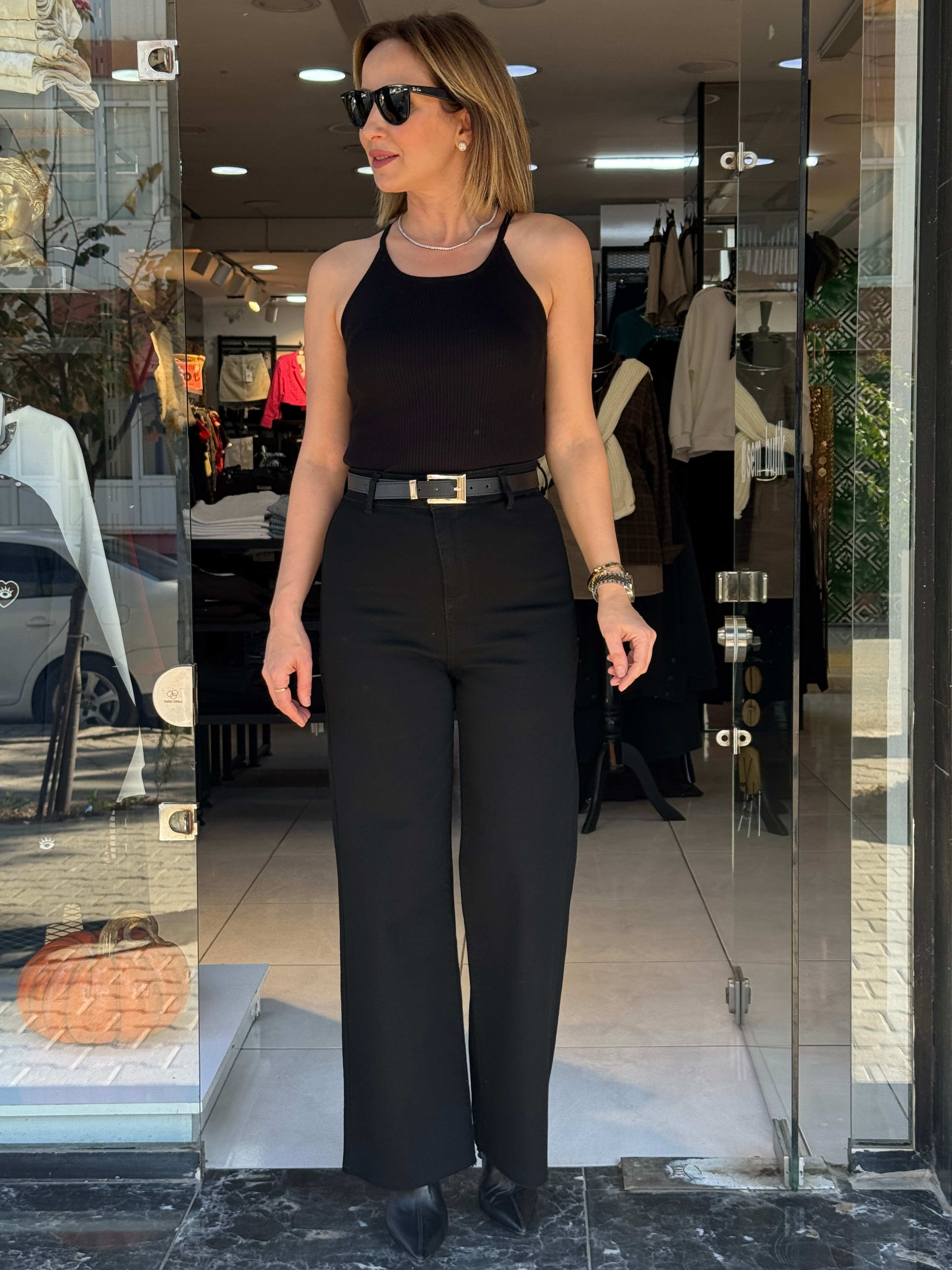 Siyah Kemerli Jean
