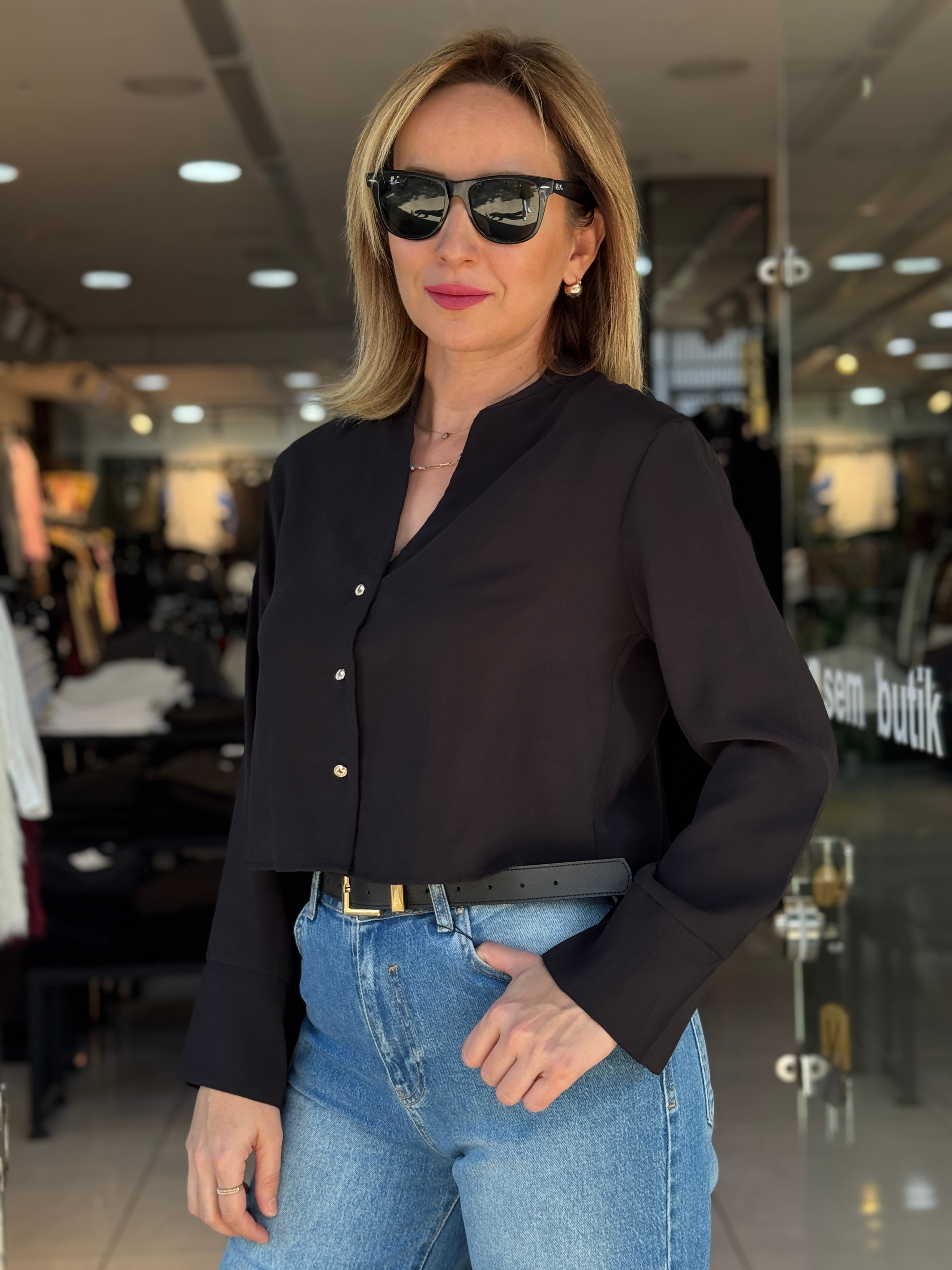 Siyah Tensel Gold Düğmeli Gömlek