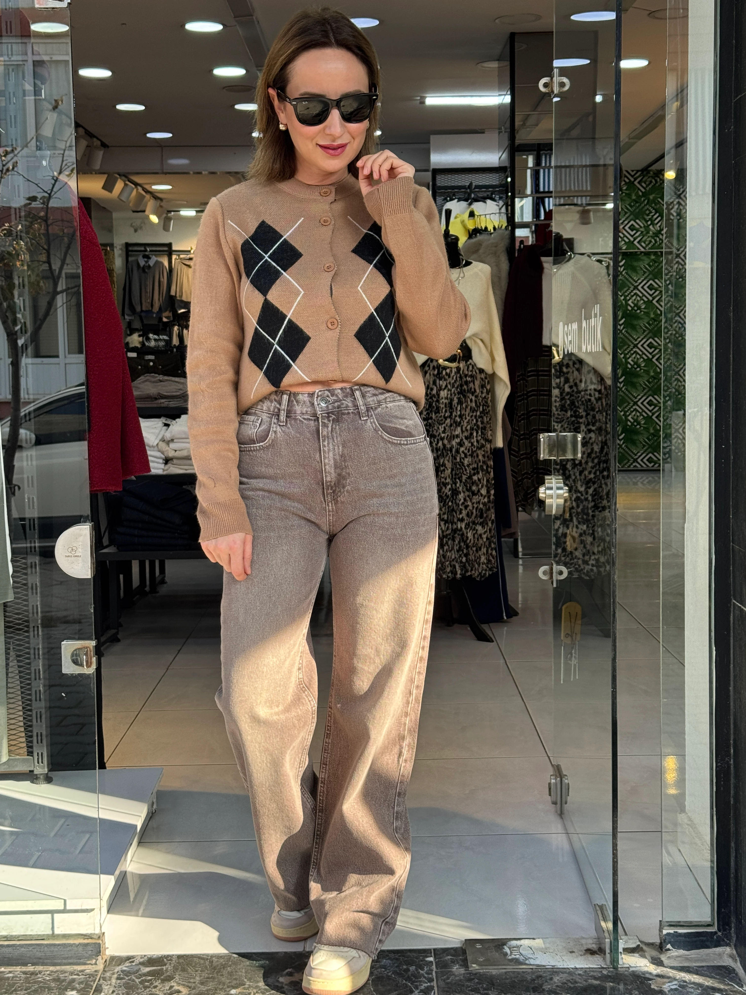 Açık Kahve Taşlamalı Jean