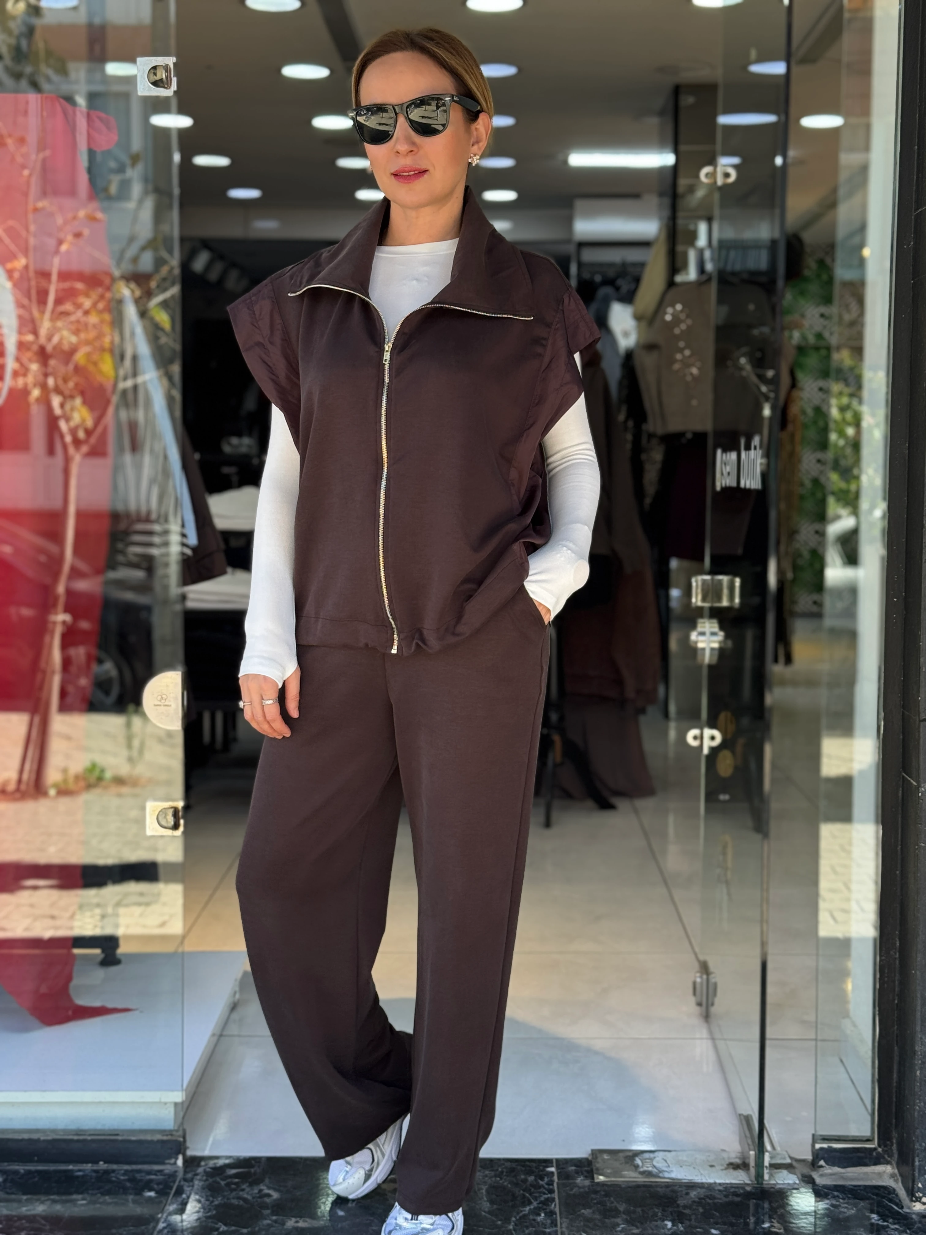 Paraşüt Detaylı Kahve Yelekli Takım