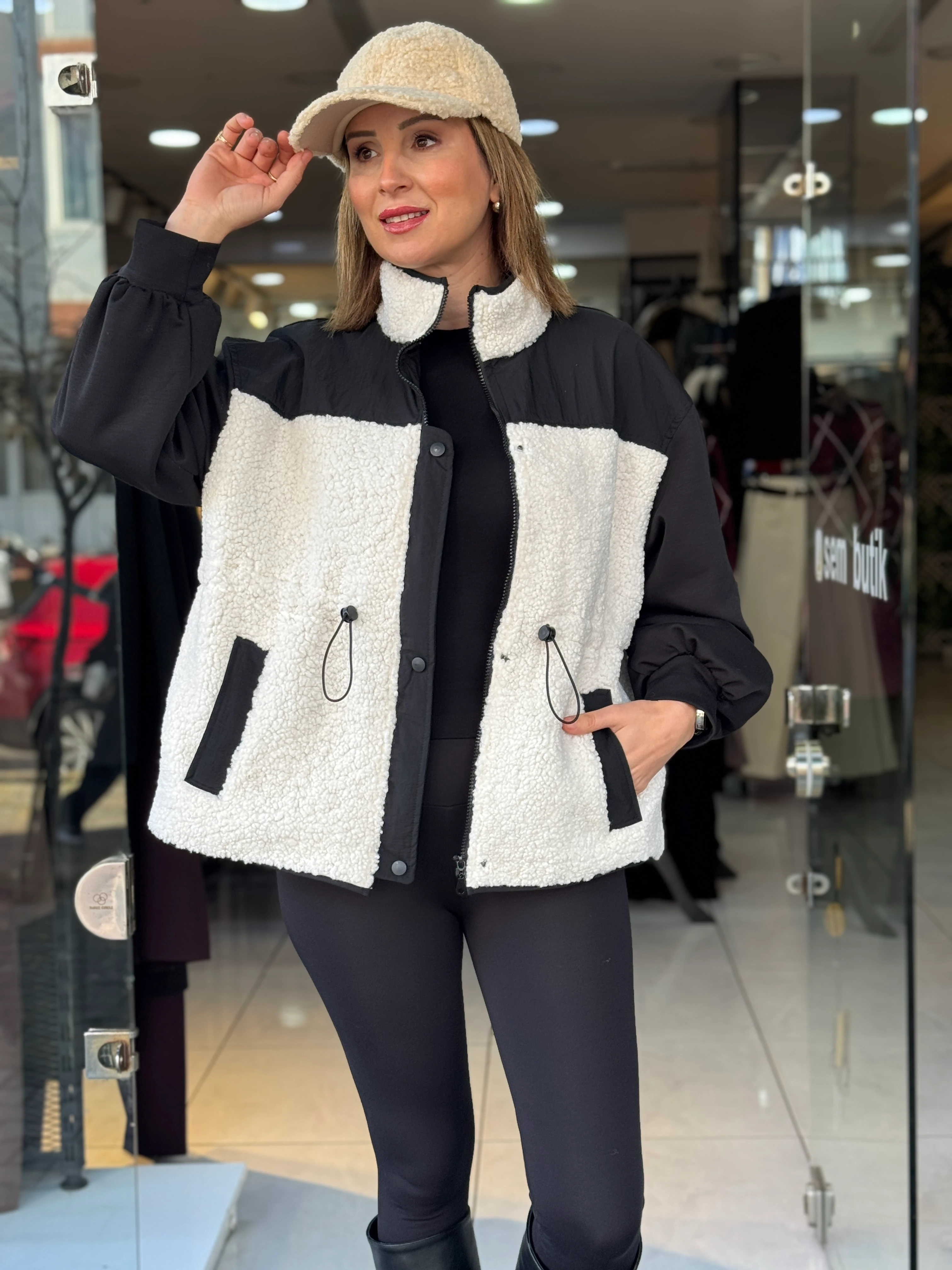 Teddy Detay Siyah Mont