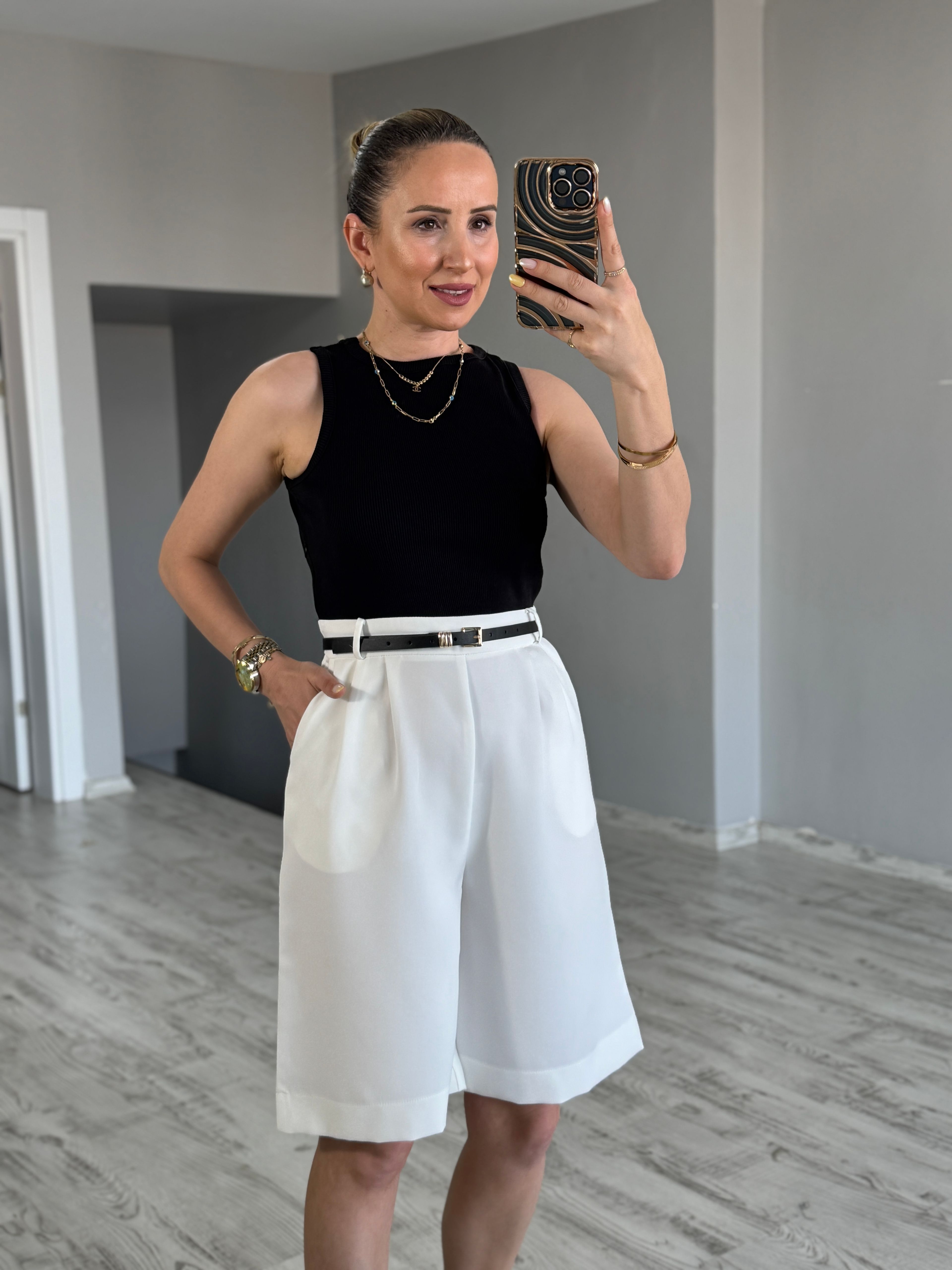 Kemer Detay Şortlu Tulum