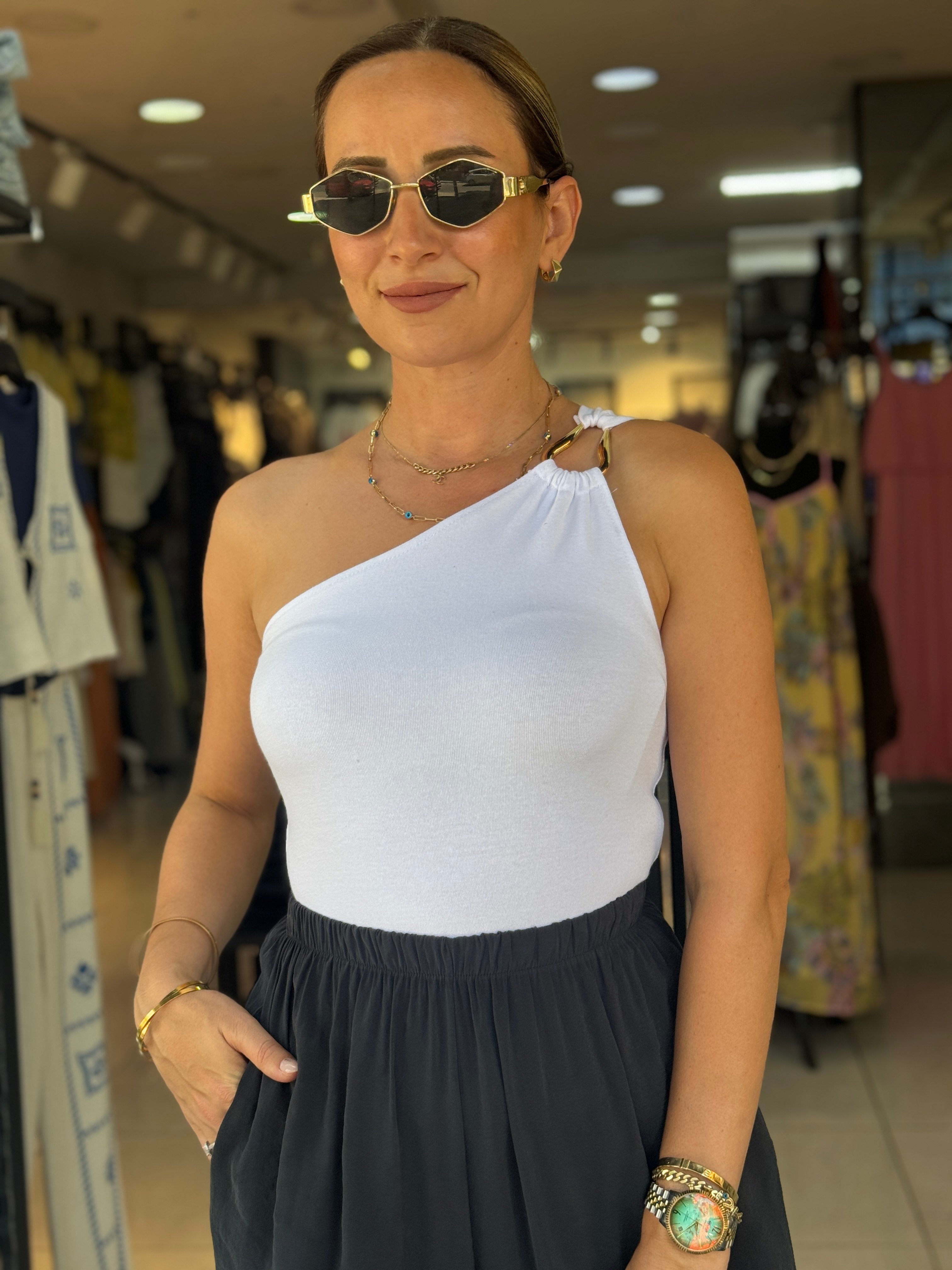 Gold Detaylı Beyaz Bluz