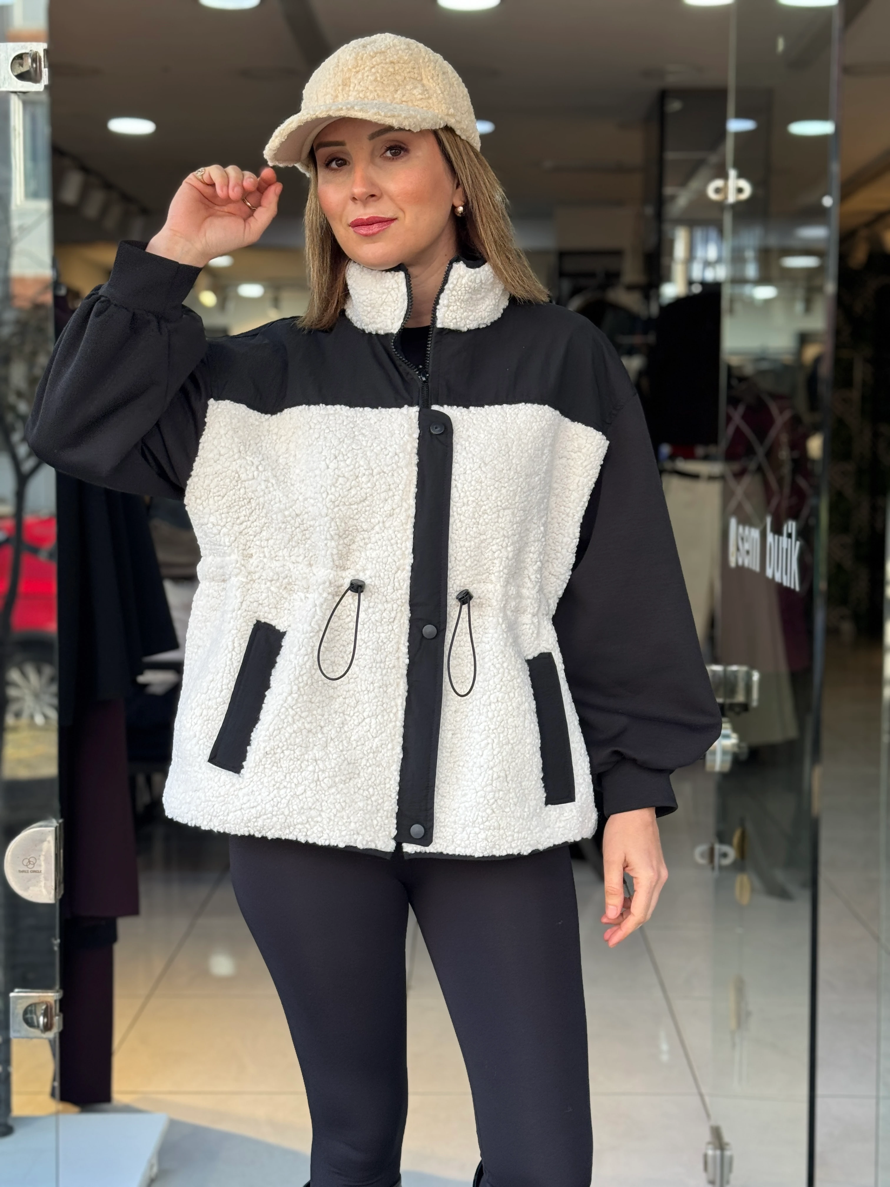 Teddy Detay Siyah Mont