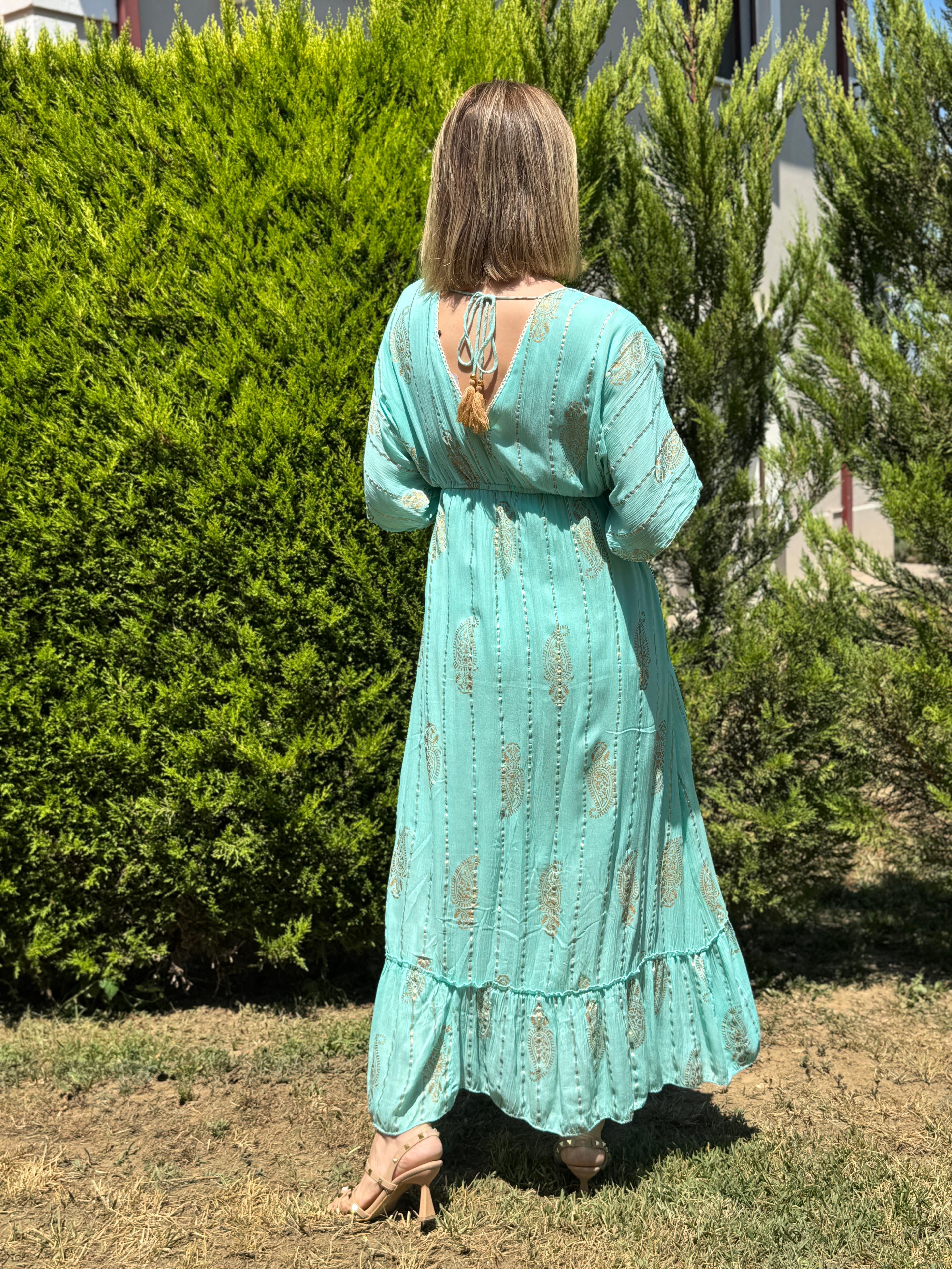 Mint İşlemeli Elbise