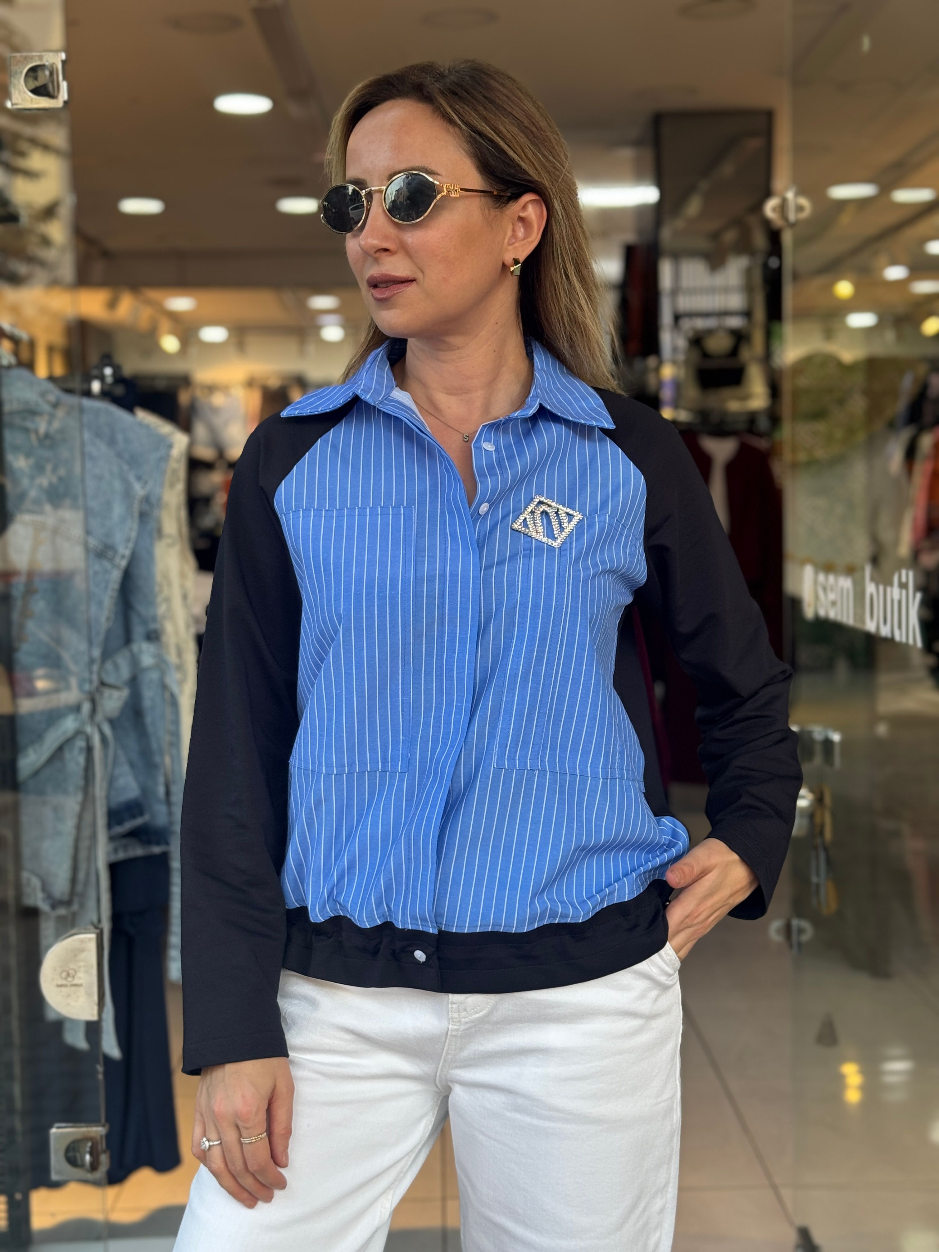 Broşlu Gömlekli Sweat