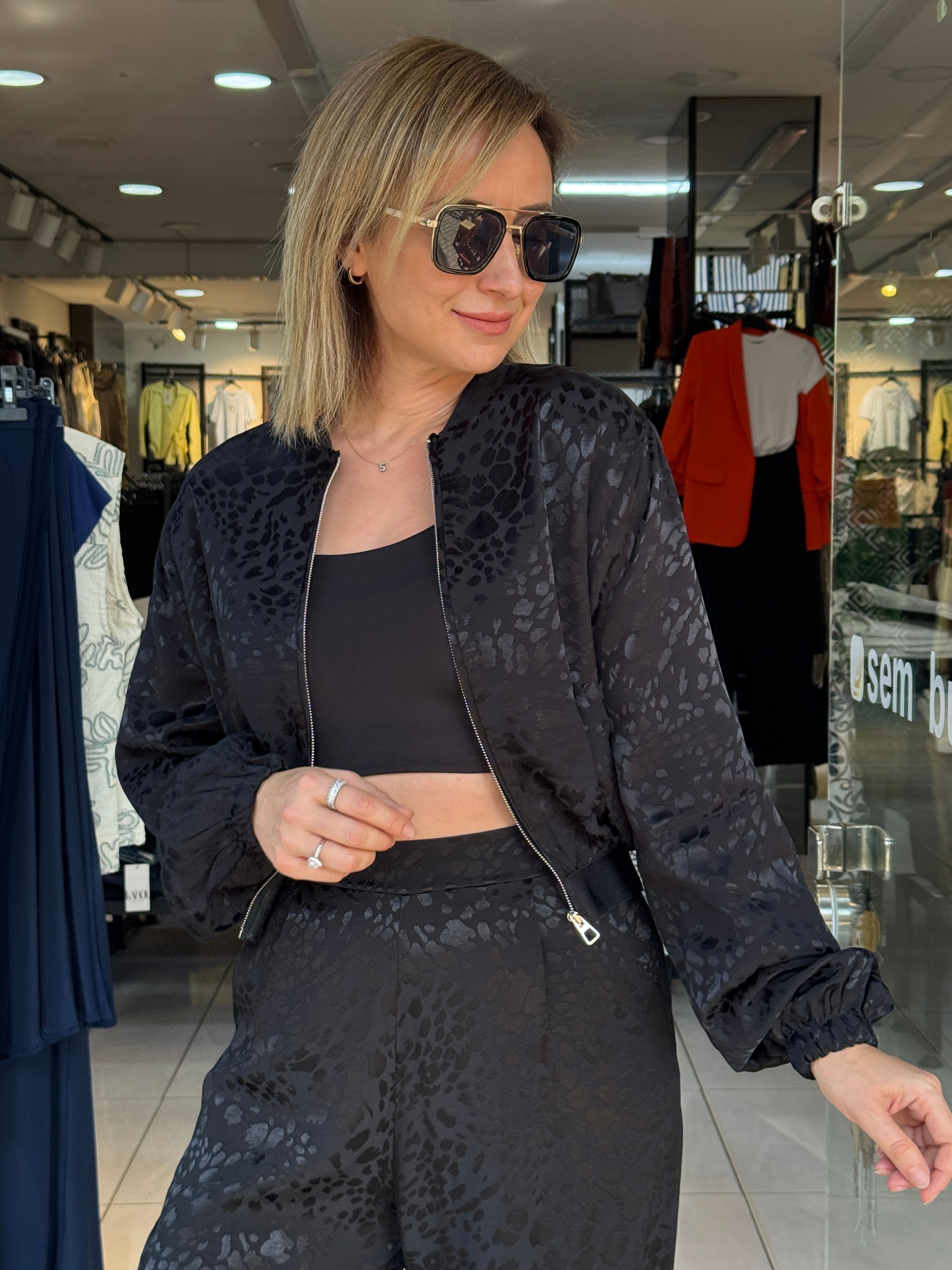 Siyah Leoparlı Saten Ceket
