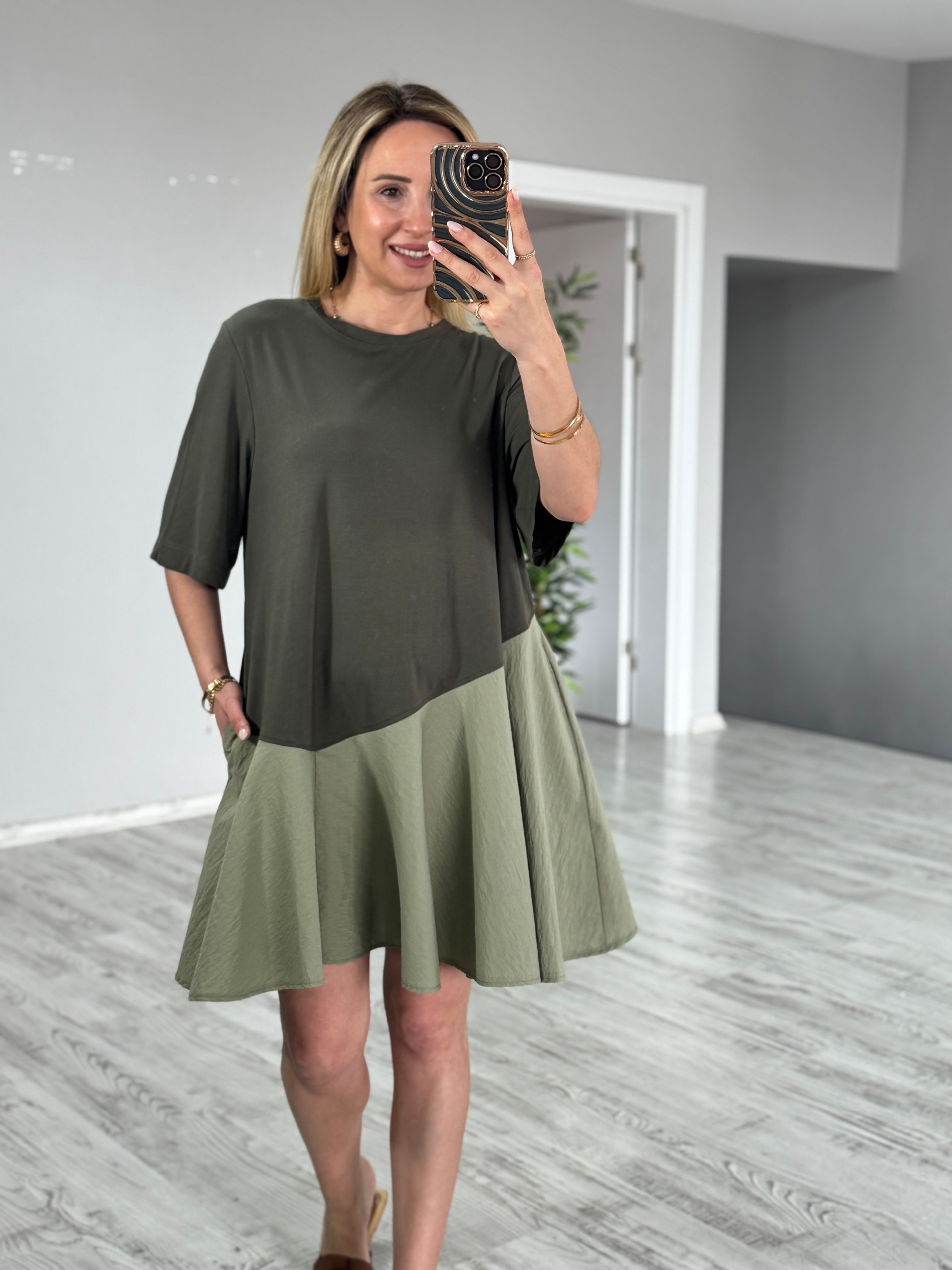Poplin Detaylı Elbise